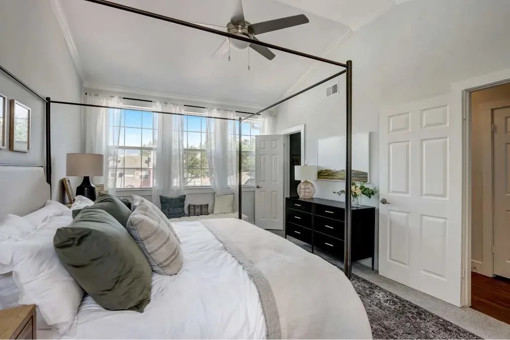 Model Home - Photos show the standard features but are NOT of the listed unit.