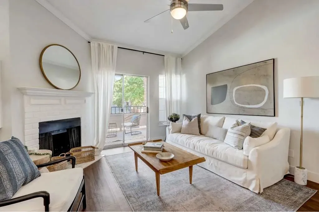 Model Home - Photos show the standard features but are NOT of the listed unit.