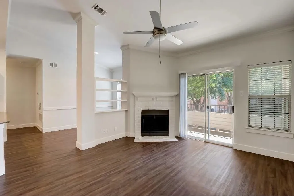Model Home - Photos show the standard features but are NOT of the listed unit.