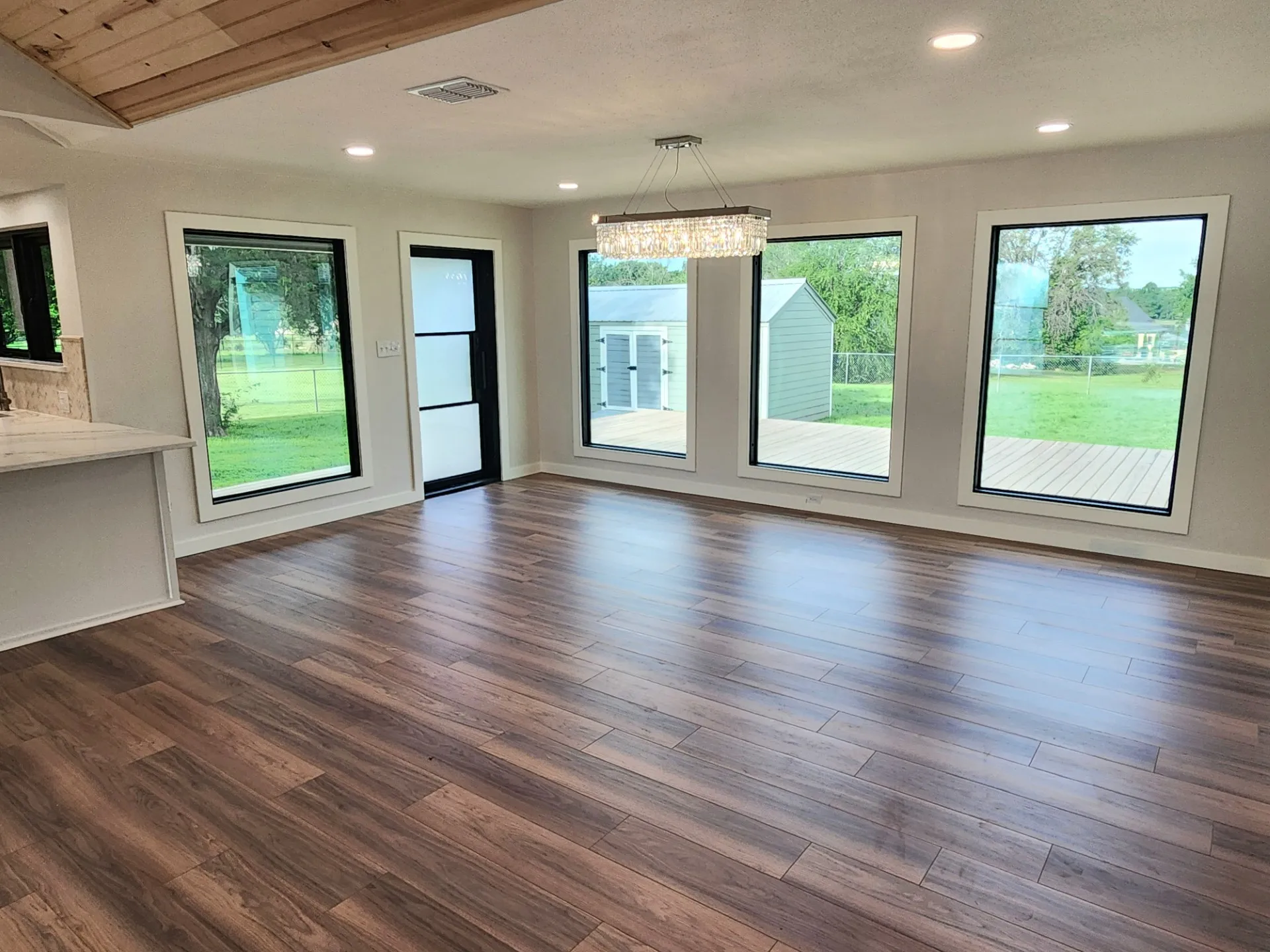 Single Family Residence For Sale in Cooke County , 124 SEQUOYA Drive E, Lake Kiowa, Texas 76240, 3 Bedroom, 2 Bathroom, 1 Garage spaces, 1,998 Sqft, built in 1980, Preowned, mls#21254872, Real Estate Agent in Lake Kiowa, Homes For Sale in Cooke county, Homes For Sale in Lake Kiowa, Realtor in Lake Kiowa Texas, Real Estate Brokerage Independent Realty Texas, Luminita Cordes Realtor