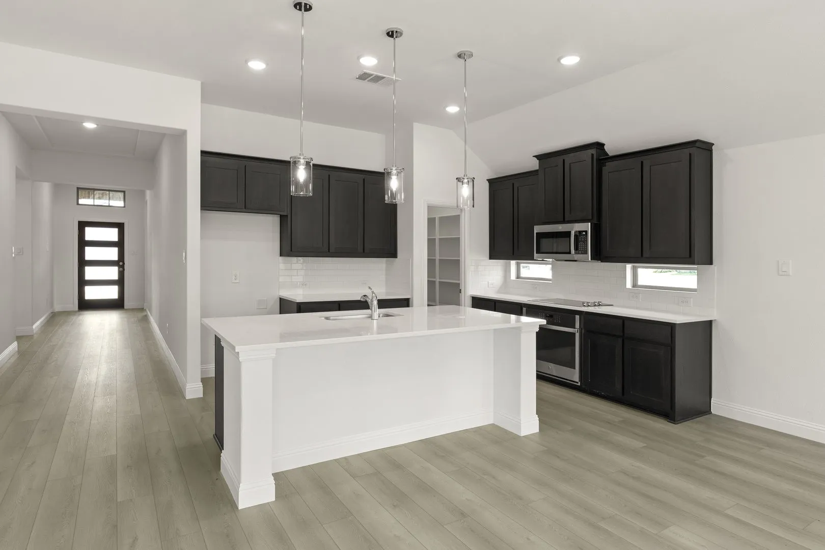 11. 1100 Rushing - Kitchen (2)