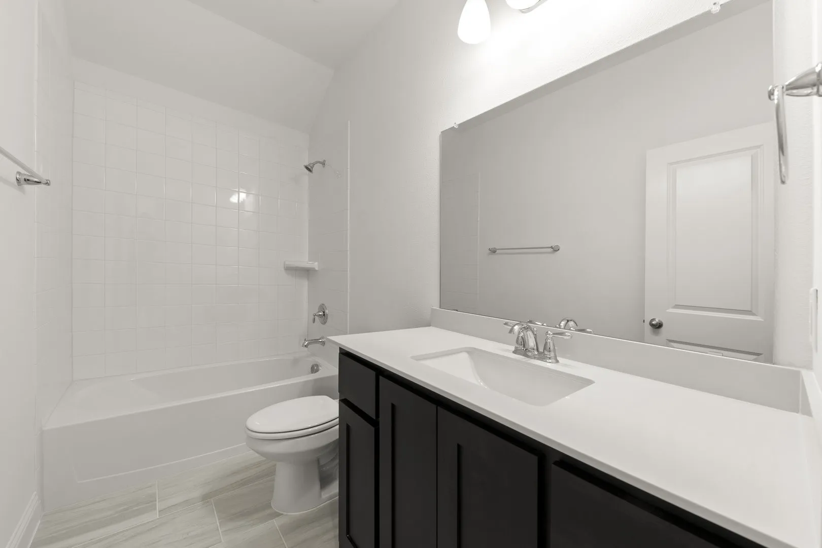 05. 1100 Rushing - 2ND Bath
