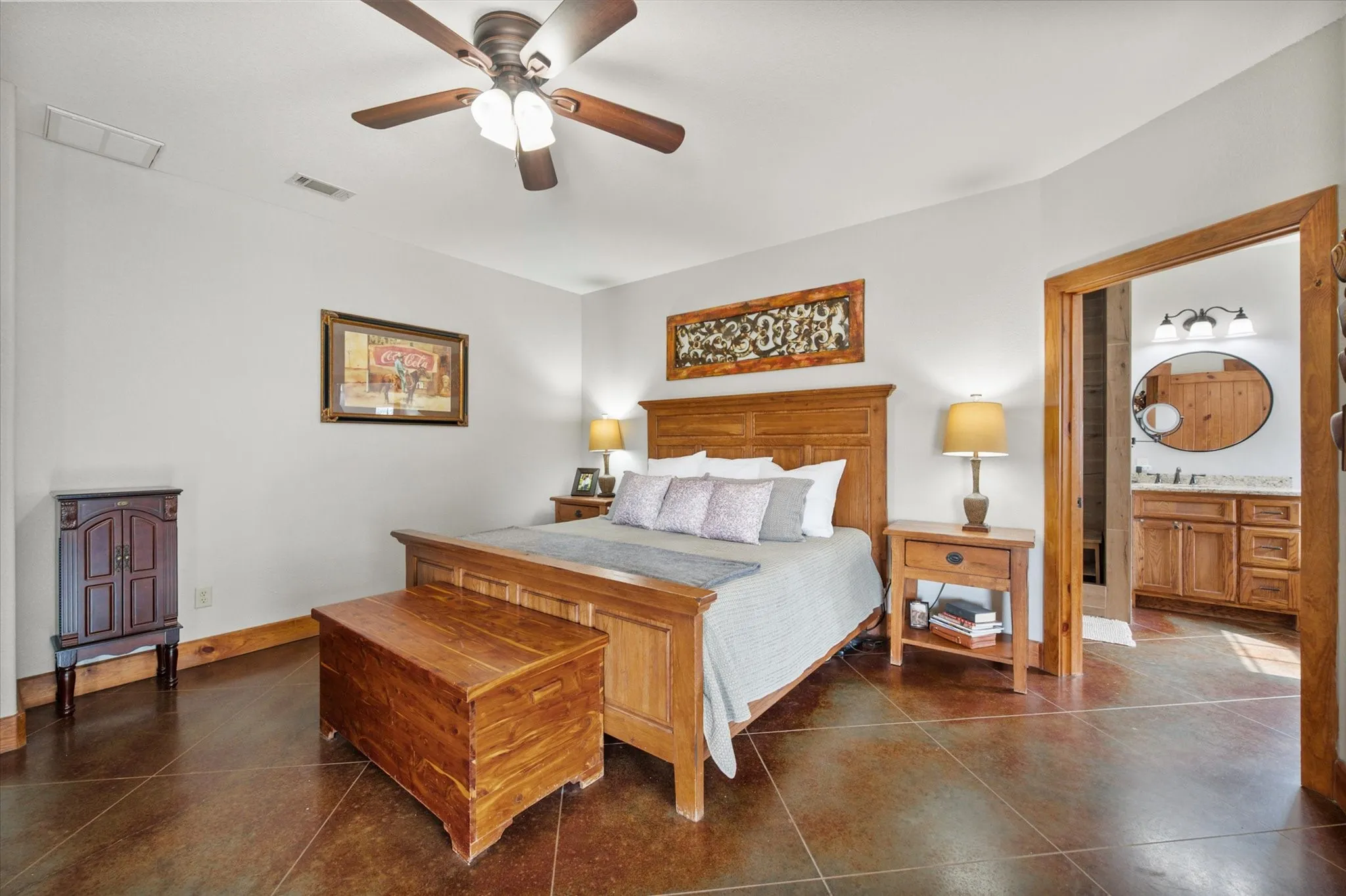 Single Family Residence For Sale in Freestone County , 199 Fcr 111 111, Fairfield, Texas 75840, 5 Bedrooms, 3 Bathrooms, 6 Garage spaces, 3,948 Sqft, built in 2005, Preowned, Price $885,000, mls#21257268, Real Estate Agent in Fairfield, Homes For Sale in Freestone county, Homes For Sale in Fairfield, Realtor in Fairfield Texas, Real Estate Brokerage Independent Realty Texas, Luminita Cordes Realtor