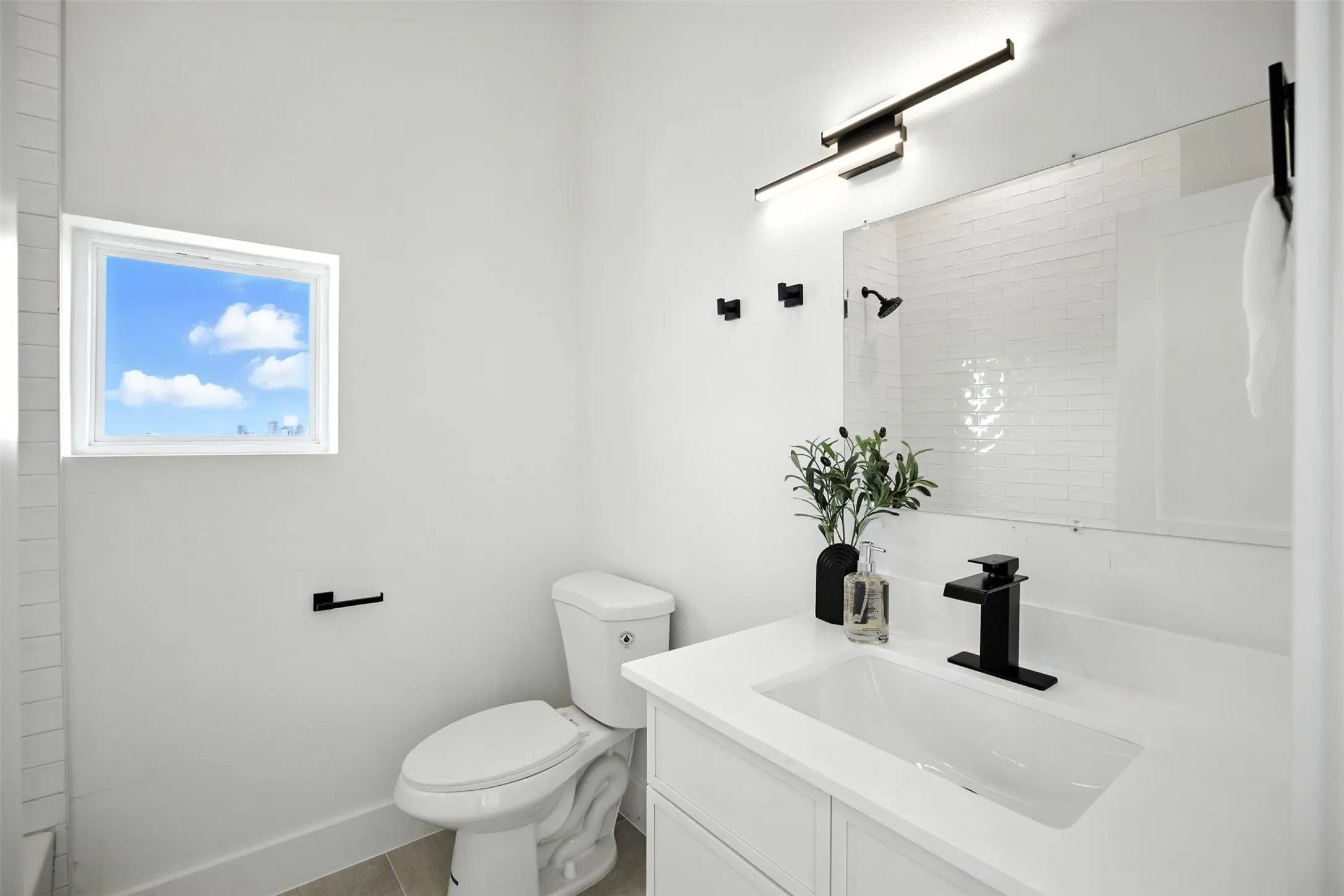 Townhouse For Sale in Dallas County , 312 N Lancaster Avenue 104, Dallas, Texas 75203, 3 Bedroom, 4 Bathroom, 2 Garage spaces, 1,941 Sqft, built in 2025, Price $449,000, mls#21257491, Real Estate Agent in Dallas, Homes For Sale in Dallas county, Homes For Sale in Dallas, Realtor in Dallas Texas, Real Estate Brokerage Independent Realty Texas, Luminita Cordes Realtor