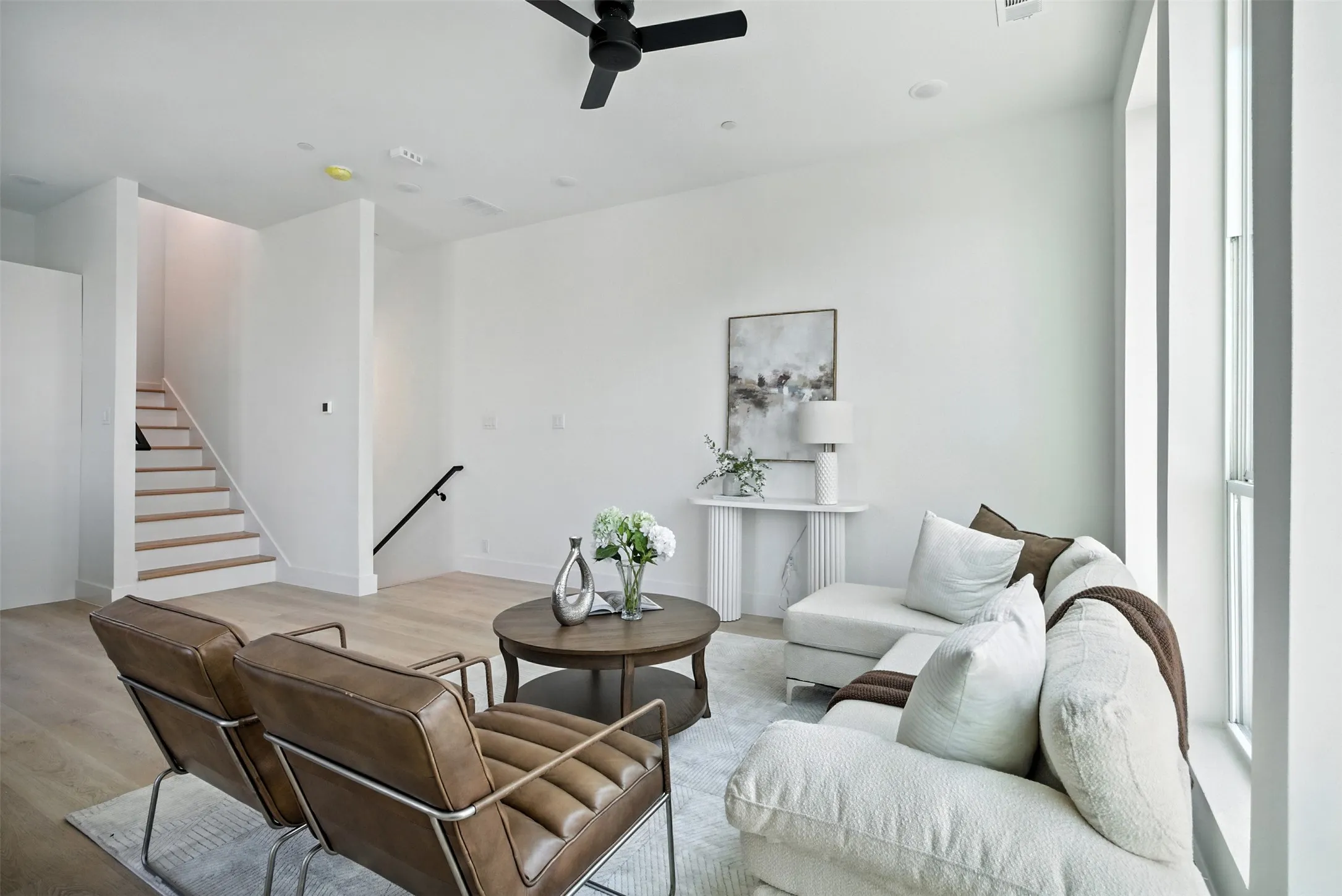 Townhouse For Sale in Dallas County , 312 N Lancaster Avenue 104, Dallas, Texas 75203, 3 Bedroom, 4 Bathroom, 2 Garage spaces, 1,941 Sqft, built in 2025, Price $449,000, mls#21257491, Real Estate Agent in Dallas, Homes For Sale in Dallas county, Homes For Sale in Dallas, Realtor in Dallas Texas, Real Estate Brokerage Independent Realty Texas, Luminita Cordes Realtor