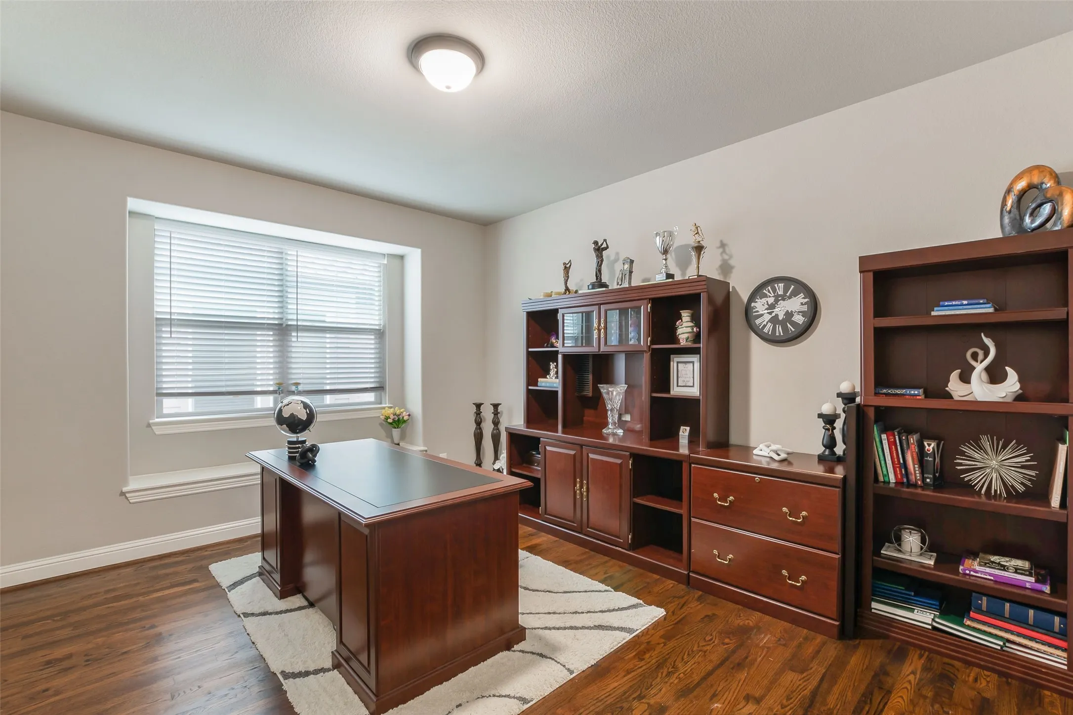 Single Family Residence For Sale in Collin County , 11422 La Salle Road, Frisco, Texas 75035, 5 Bedroom, 4 Bathroom, 3 Garage spaces, 5,059 Sqft, built in 2016, Preowned, mls#21251993, Real Estate Agent in Frisco, Homes For Sale in Collin county, Homes For Sale in Frisco, Realtor in Frisco Texas, Real Estate Brokerage Independent Realty Texas, Luminita Cordes Realtor