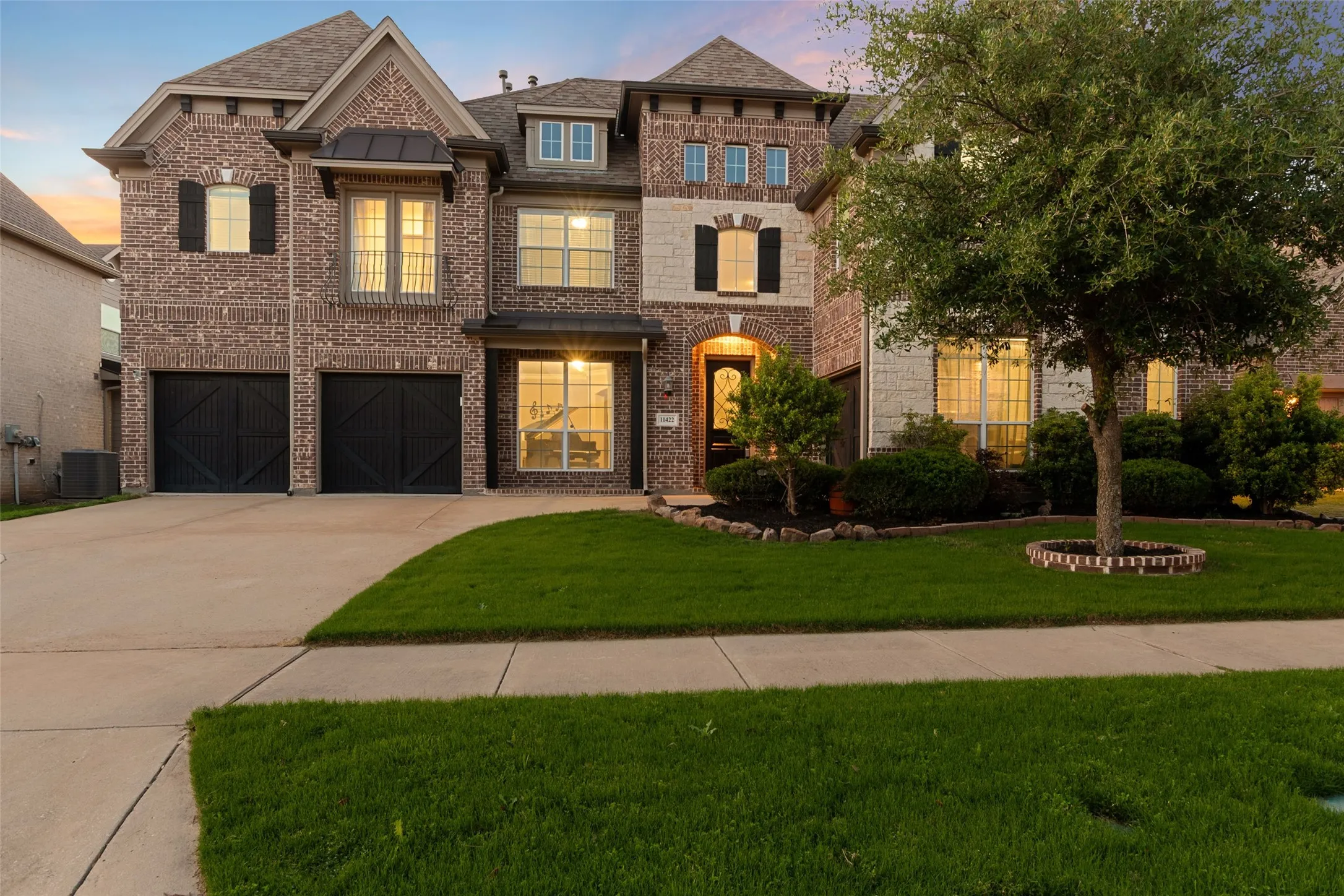 Single Family Residence For Sale in Collin County , 11422 La Salle Road, Frisco, Texas 75035, 5 Bedroom, 4 Bathroom, 3 Garage spaces, 5,059 Sqft, built in 2016, Preowned, mls#21251993, Real Estate Agent in Frisco, Homes For Sale in Collin county, Homes For Sale in Frisco, Realtor in Frisco Texas, Real Estate Brokerage Independent Realty Texas, Luminita Cordes Realtor