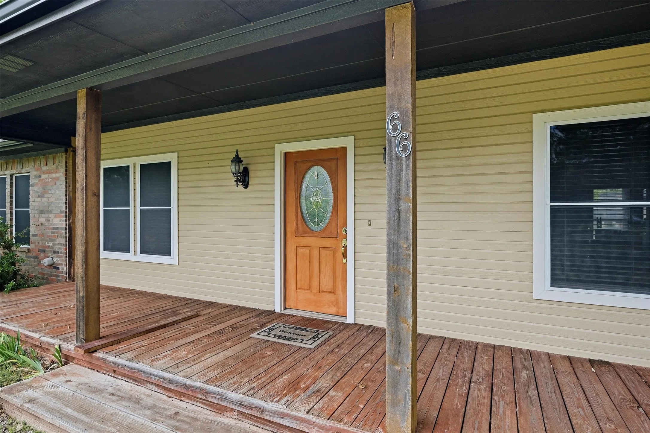 Single Family Residence For Sale in Grayson County , 66 Tucker Street, Pottsboro, Texas 75076, 4 Bedroom, 3 Bathroom, 3 Garage spaces, 2,215 Sqft, built in 2004, Preowned, mls#21254207, Real Estate Agent in Pottsboro, Homes For Sale in Grayson county, Homes For Sale in Pottsboro, Realtor in Pottsboro Texas, Real Estate Brokerage Independent Realty Texas, Luminita Cordes Realtor