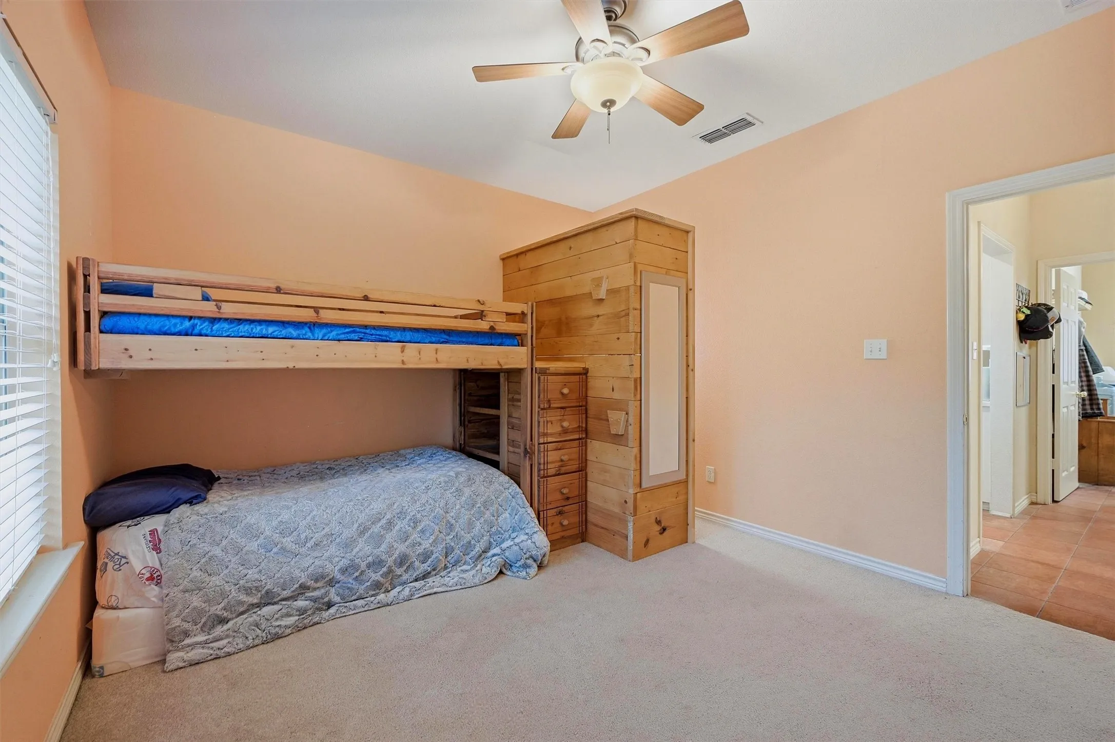 Single Family Residence For Sale in Grayson County , 66 Tucker Street, Pottsboro, Texas 75076, 4 Bedroom, 3 Bathroom, 3 Garage spaces, 2,215 Sqft, built in 2004, Preowned, mls#21254207, Real Estate Agent in Pottsboro, Homes For Sale in Grayson county, Homes For Sale in Pottsboro, Realtor in Pottsboro Texas, Real Estate Brokerage Independent Realty Texas, Luminita Cordes Realtor