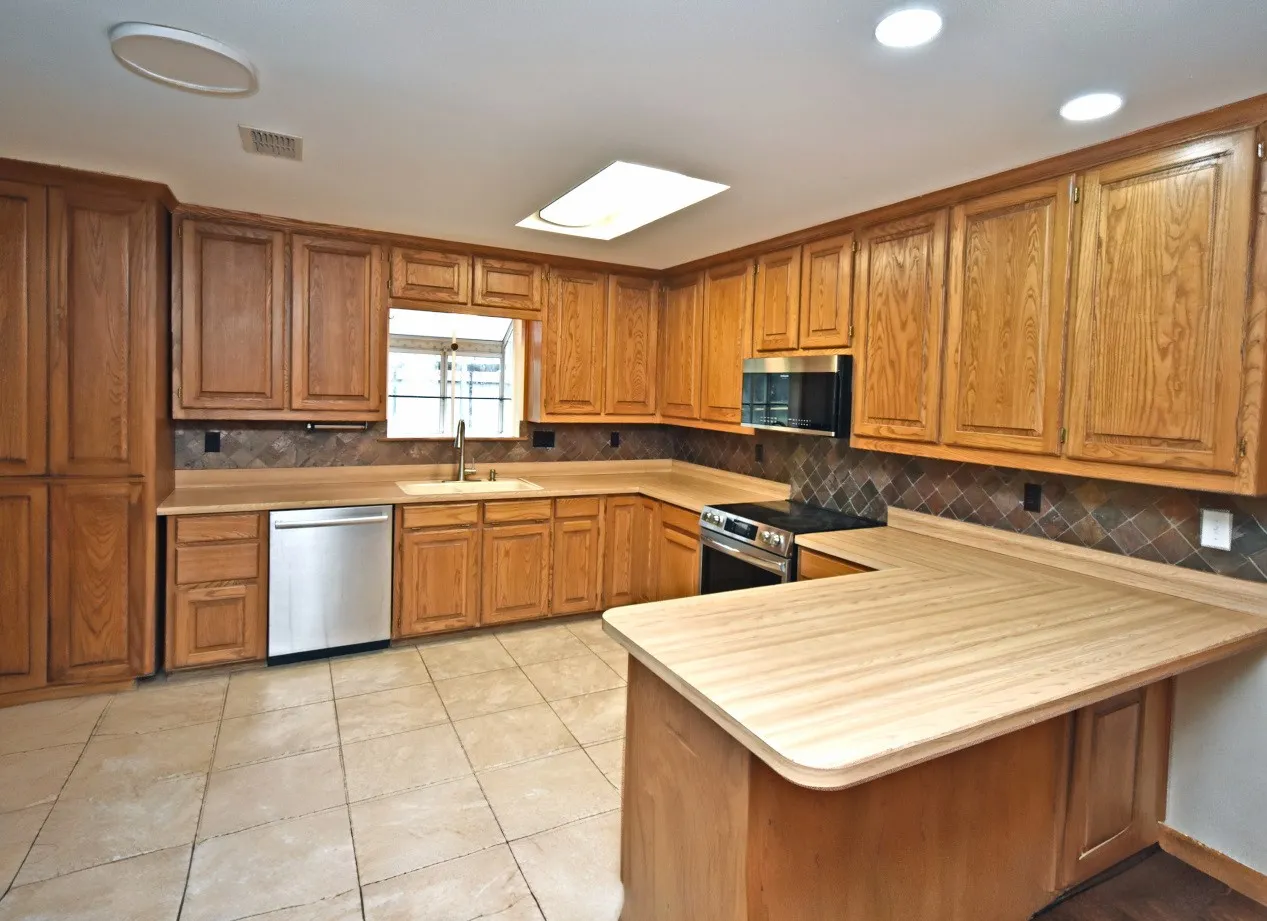 Single Family Residence For Sale in Wood County , 1489 County Road 1858, Yantis, Texas 75497, 3 Bedrooms, 2 Bathrooms, 2 Garage spaces, 2,630 Sqft, built in 0, Preowned, Price $449,000, mls#21257229, Real Estate Agent in Yantis, Homes For Sale in Wood county, Homes For Sale in Yantis, Realtor in Yantis Texas, Real Estate Brokerage Independent Realty Texas, Luminita Cordes Realtor