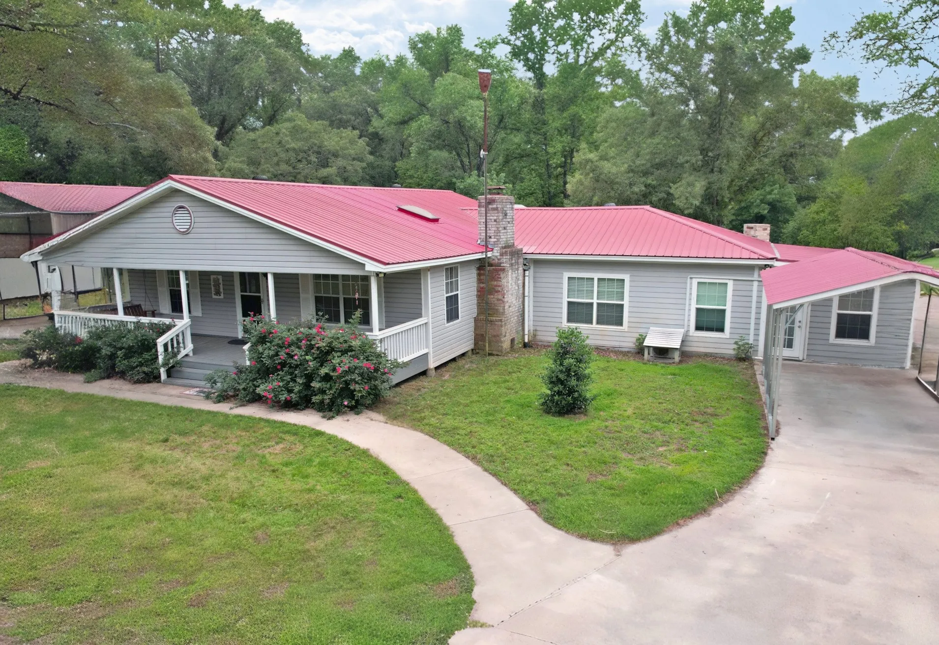 Single Family Residence For Sale in Wood County , 1489 County Road 1858, Yantis, Texas 75497, 3 Bedrooms, 2 Bathrooms, 2 Garage spaces, 2,630 Sqft, built in 0, Preowned, Price $449,000, mls#21257229, Real Estate Agent in Yantis, Homes For Sale in Wood county, Homes For Sale in Yantis, Realtor in Yantis Texas, Real Estate Brokerage Independent Realty Texas, Luminita Cordes Realtor