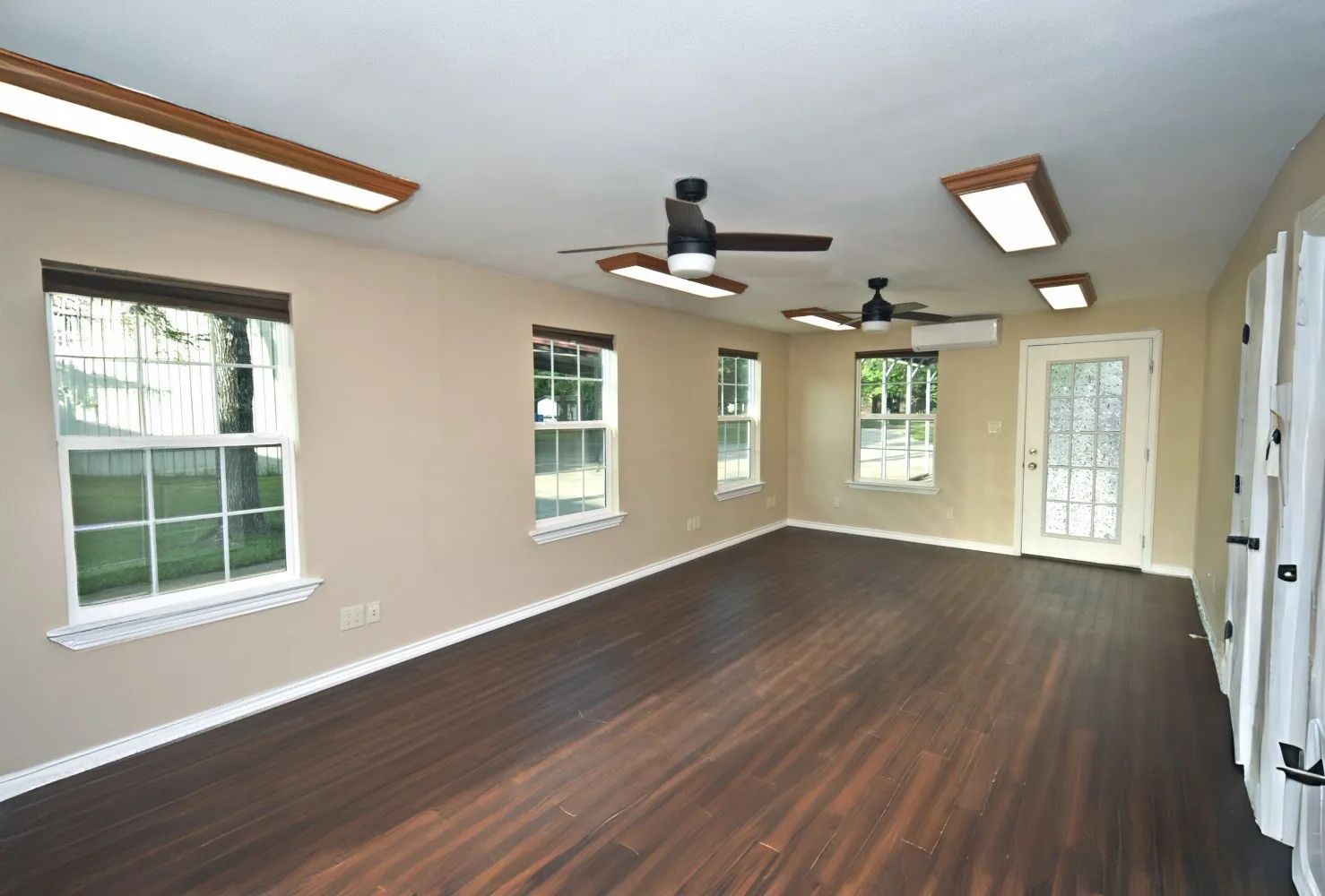 Single Family Residence For Sale in Wood County , 1489 County Road 1858, Yantis, Texas 75497, 3 Bedrooms, 2 Bathrooms, 2 Garage spaces, 2,630 Sqft, built in 0, Preowned, Price $449,000, mls#21257229, Real Estate Agent in Yantis, Homes For Sale in Wood county, Homes For Sale in Yantis, Realtor in Yantis Texas, Real Estate Brokerage Independent Realty Texas, Luminita Cordes Realtor