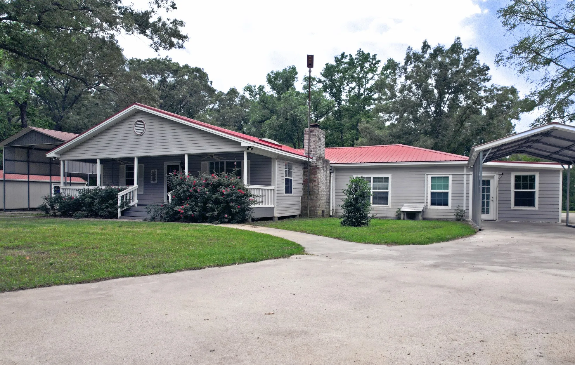 Single Family Residence For Sale in Wood County , 1489 County Road 1858, Yantis, Texas 75497, 3 Bedrooms, 2 Bathrooms, 2 Garage spaces, 2,630 Sqft, built in 0, Preowned, Price $449,000, mls#21257229, Real Estate Agent in Yantis, Homes For Sale in Wood county, Homes For Sale in Yantis, Realtor in Yantis Texas, Real Estate Brokerage Independent Realty Texas, Luminita Cordes Realtor