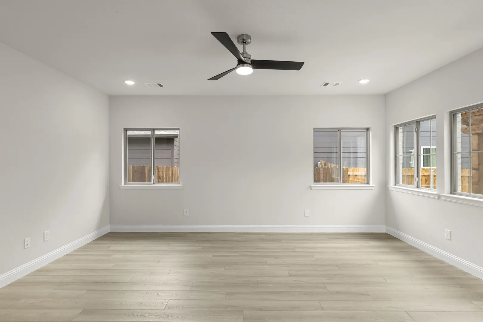 1728 Meadow Crest - Family (2)
