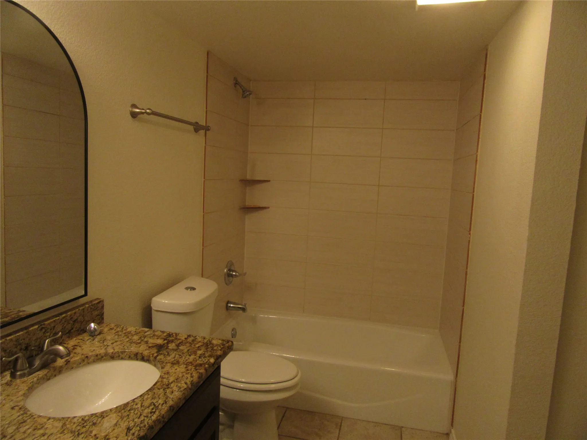 Condominium For Sale in Dallas County , 7522 Holly Hill Drive 18, Dallas, Texas 75231, 1 Bedroom, 1 Bathroom, Garage spaces, 817 Sqft, built in 1979, Preowned, mls#21257556, Real Estate Agent in Dallas, Homes For Sale in Dallas county, Homes For Sale in Dallas, Realtor in Dallas Texas, Real Estate Brokerage Independent Realty Texas, Luminita Cordes Realtor