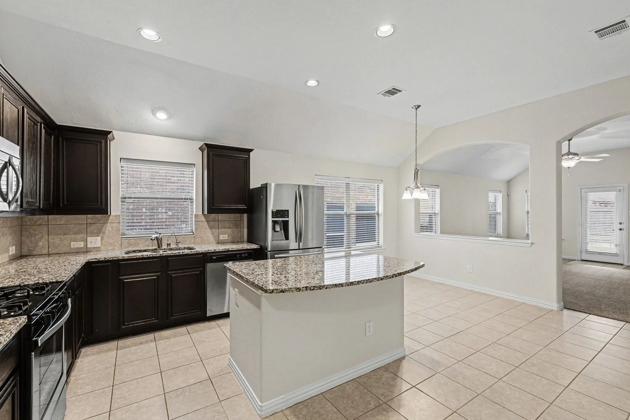 Single Family Residence For Sale in Denton County , 2617 Annamarie Drive, Little Elm, Texas 75068, 4 Bedroom, 2 Bathroom, 2 Garage spaces, 2,021 Sqft, built in 2014, mls#21257418, Real Estate Agent in Little Elm, Homes For Sale in Denton county, Homes For Sale in Little Elm, Realtor in Little Elm Texas, Real Estate Brokerage Independent Realty Texas, Luminita Cordes Realtor