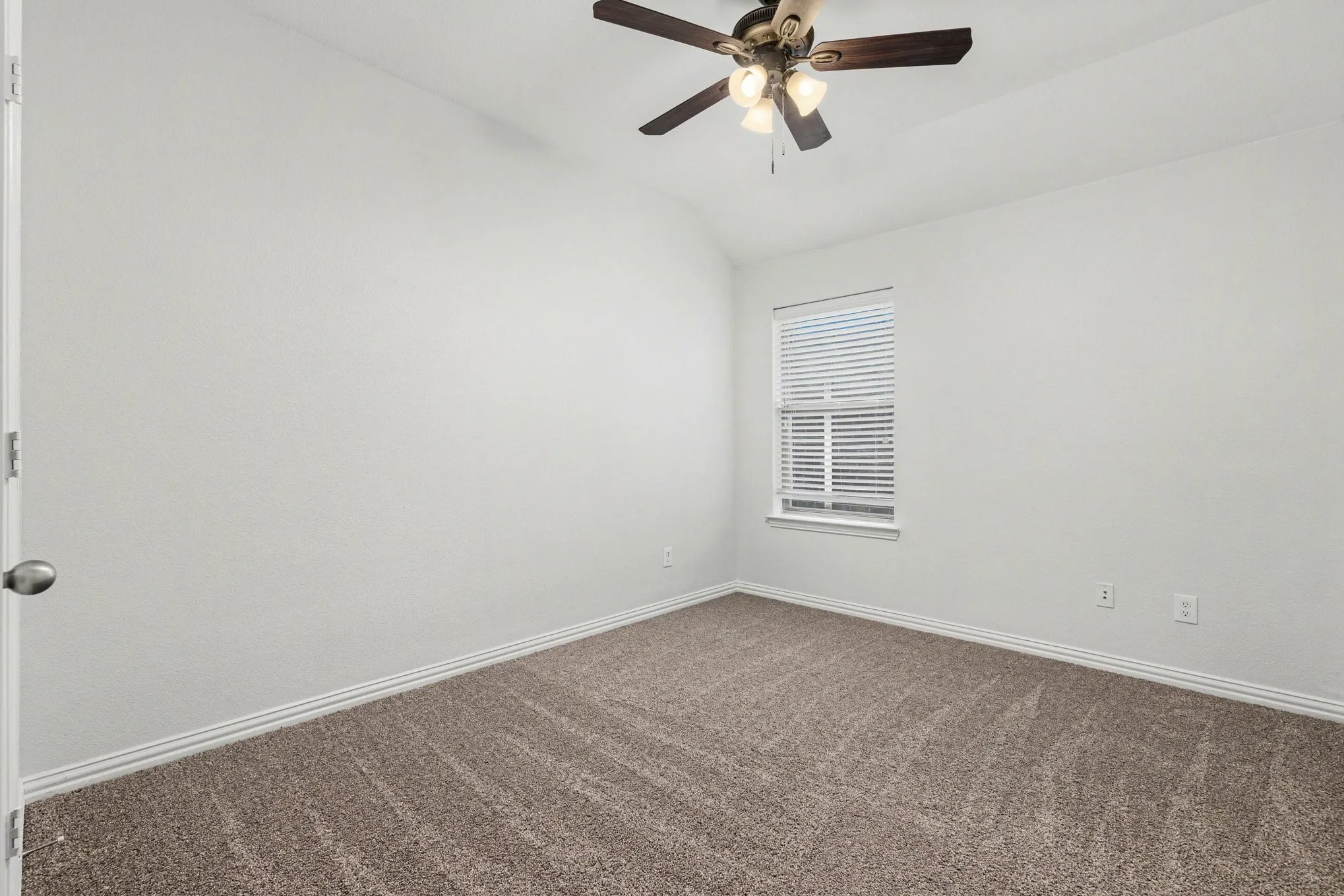 Single Family Residence For Sale in Denton County , 2617 Annamarie Drive, Little Elm, Texas 75068, 4 Bedroom, 2 Bathroom, 2 Garage spaces, 2,021 Sqft, built in 2014, mls#21257418, Real Estate Agent in Little Elm, Homes For Sale in Denton county, Homes For Sale in Little Elm, Realtor in Little Elm Texas, Real Estate Brokerage Independent Realty Texas, Luminita Cordes Realtor