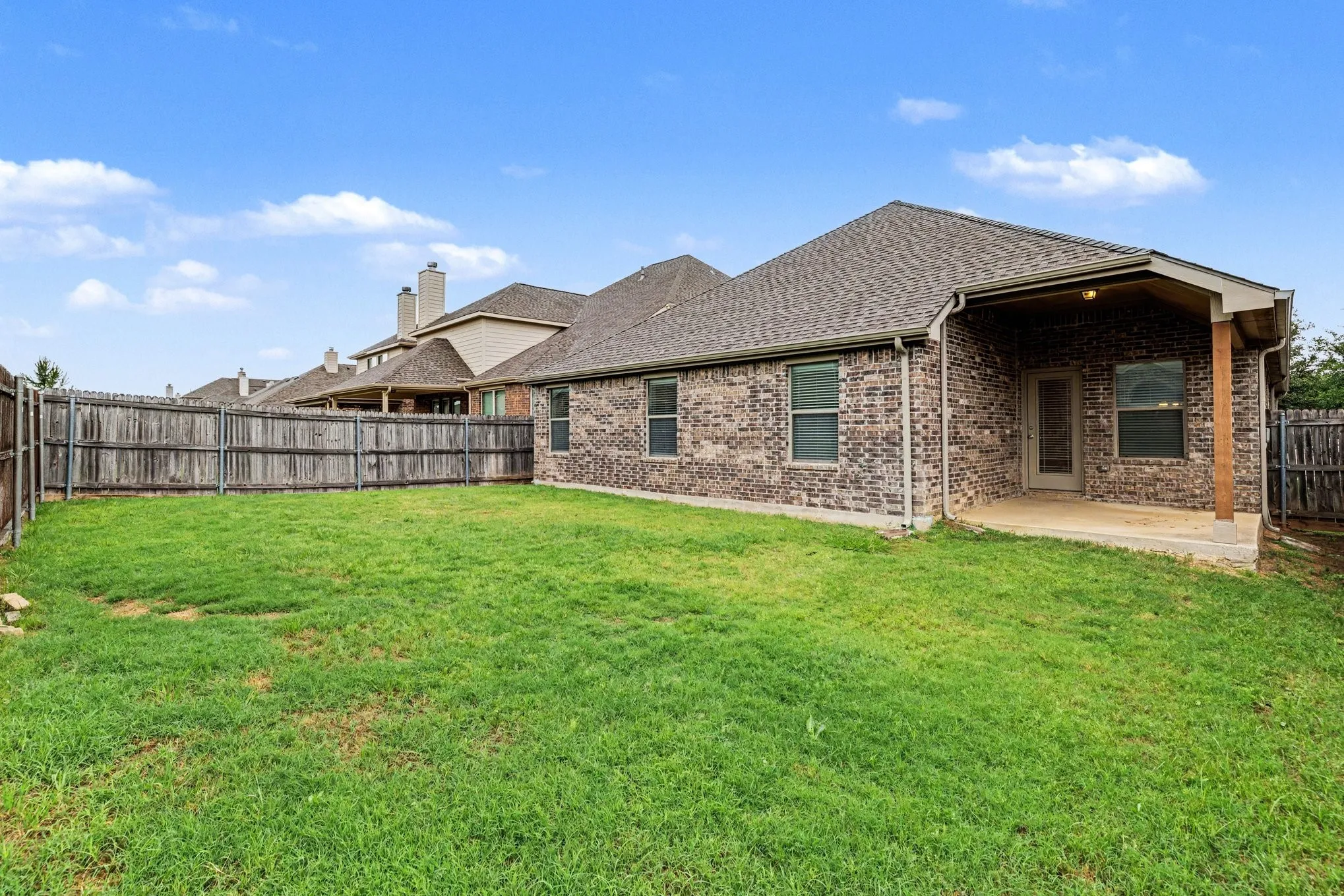 Single Family Residence For Sale in Denton County , 2617 Annamarie Drive, Little Elm, Texas 75068, 4 Bedroom, 2 Bathroom, 2 Garage spaces, 2,021 Sqft, built in 2014, mls#21257418, Real Estate Agent in Little Elm, Homes For Sale in Denton county, Homes For Sale in Little Elm, Realtor in Little Elm Texas, Real Estate Brokerage Independent Realty Texas, Luminita Cordes Realtor