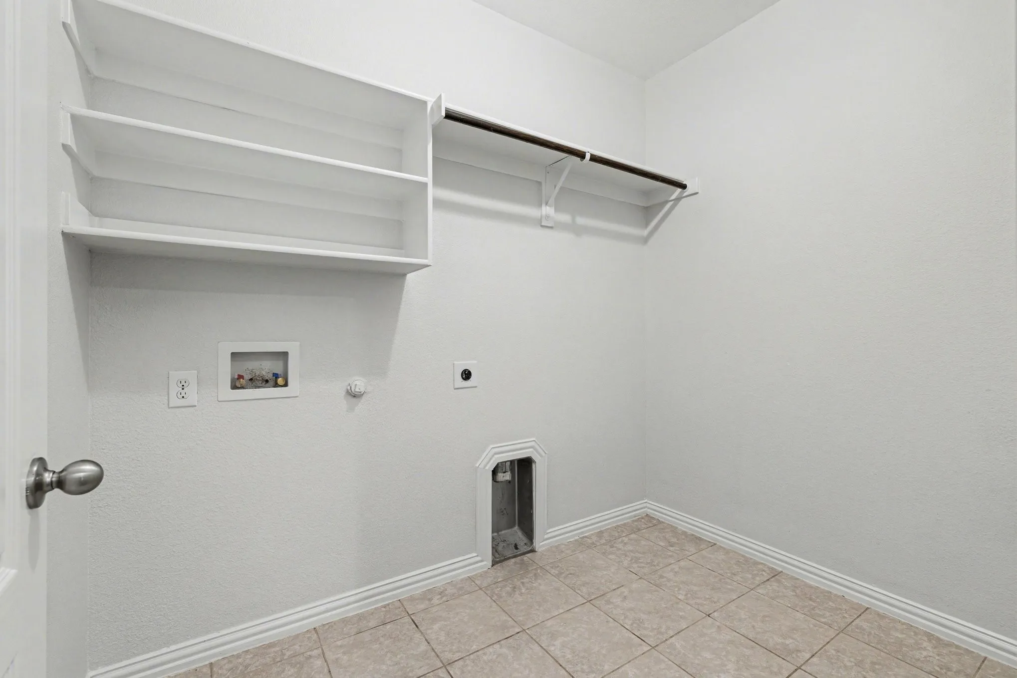 Single Family Residence For Sale in Denton County , 2617 Annamarie Drive, Little Elm, Texas 75068, 4 Bedroom, 2 Bathroom, 2 Garage spaces, 2,021 Sqft, built in 2014, mls#21257418, Real Estate Agent in Little Elm, Homes For Sale in Denton county, Homes For Sale in Little Elm, Realtor in Little Elm Texas, Real Estate Brokerage Independent Realty Texas, Luminita Cordes Realtor