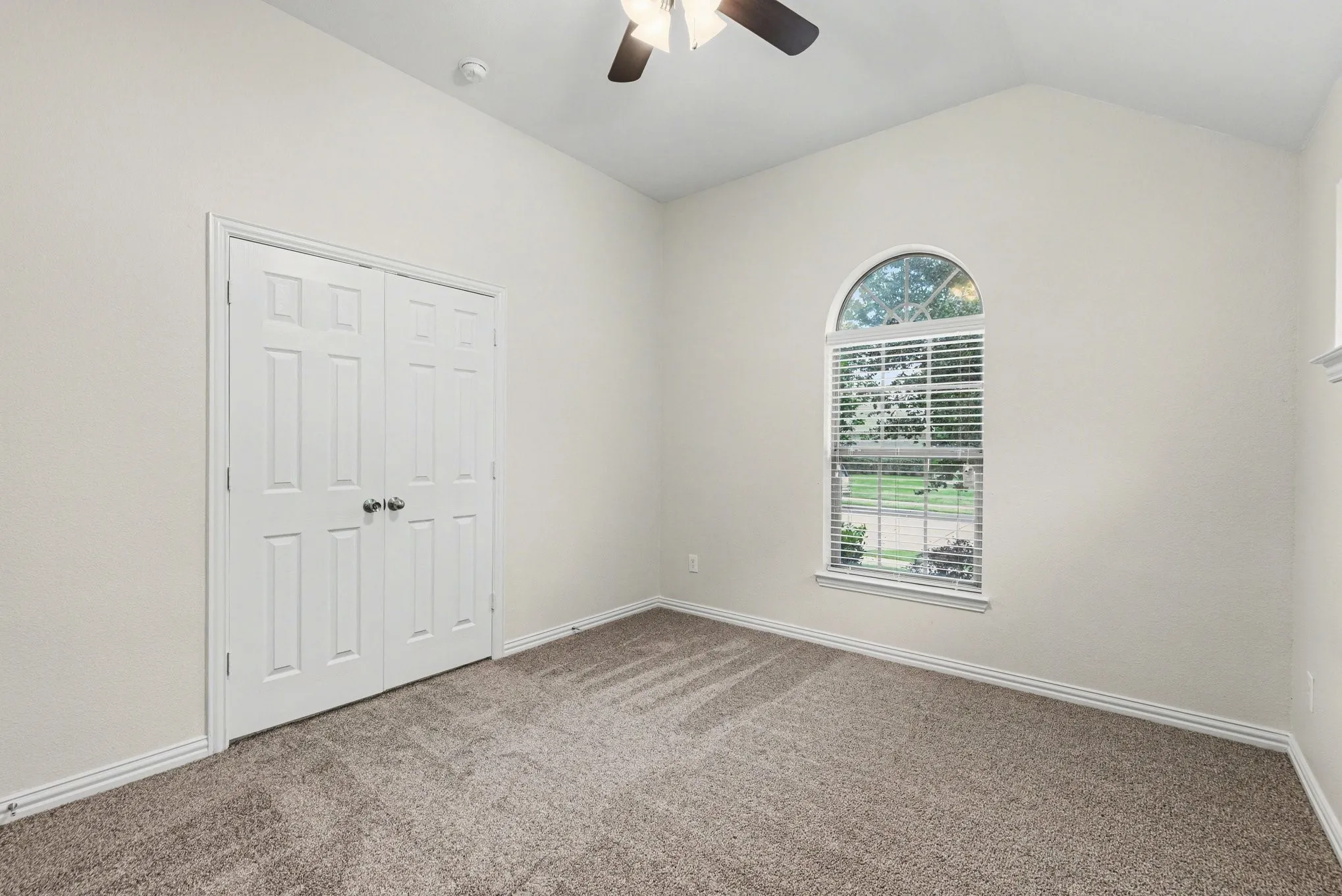 Single Family Residence For Sale in Denton County , 2617 Annamarie Drive, Little Elm, Texas 75068, 4 Bedroom, 2 Bathroom, 2 Garage spaces, 2,021 Sqft, built in 2014, mls#21257418, Real Estate Agent in Little Elm, Homes For Sale in Denton county, Homes For Sale in Little Elm, Realtor in Little Elm Texas, Real Estate Brokerage Independent Realty Texas, Luminita Cordes Realtor