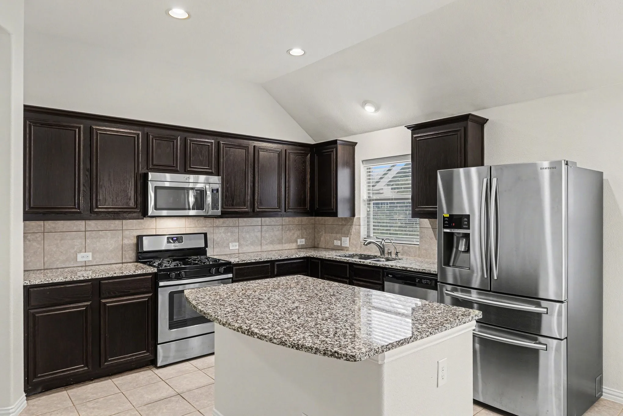 Single Family Residence For Sale in Denton County , 2617 Annamarie Drive, Little Elm, Texas 75068, 4 Bedroom, 2 Bathroom, 2 Garage spaces, 2,021 Sqft, built in 2014, mls#21257418, Real Estate Agent in Little Elm, Homes For Sale in Denton county, Homes For Sale in Little Elm, Realtor in Little Elm Texas, Real Estate Brokerage Independent Realty Texas, Luminita Cordes Realtor