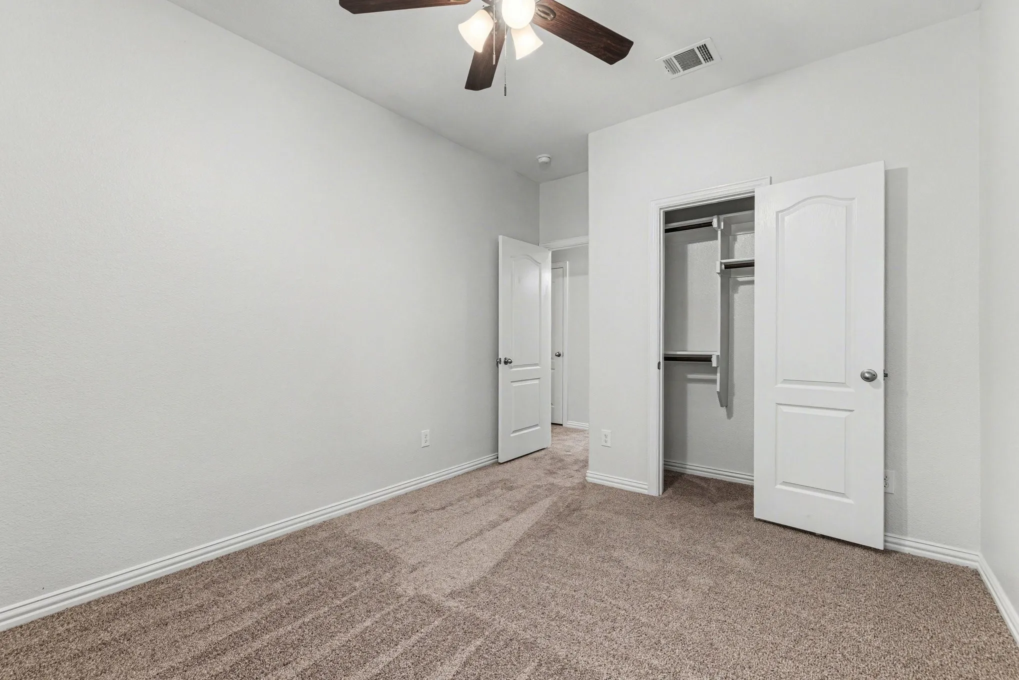 Single Family Residence For Sale in Denton County , 2617 Annamarie Drive, Little Elm, Texas 75068, 4 Bedroom, 2 Bathroom, 2 Garage spaces, 2,021 Sqft, built in 2014, mls#21257418, Real Estate Agent in Little Elm, Homes For Sale in Denton county, Homes For Sale in Little Elm, Realtor in Little Elm Texas, Real Estate Brokerage Independent Realty Texas, Luminita Cordes Realtor