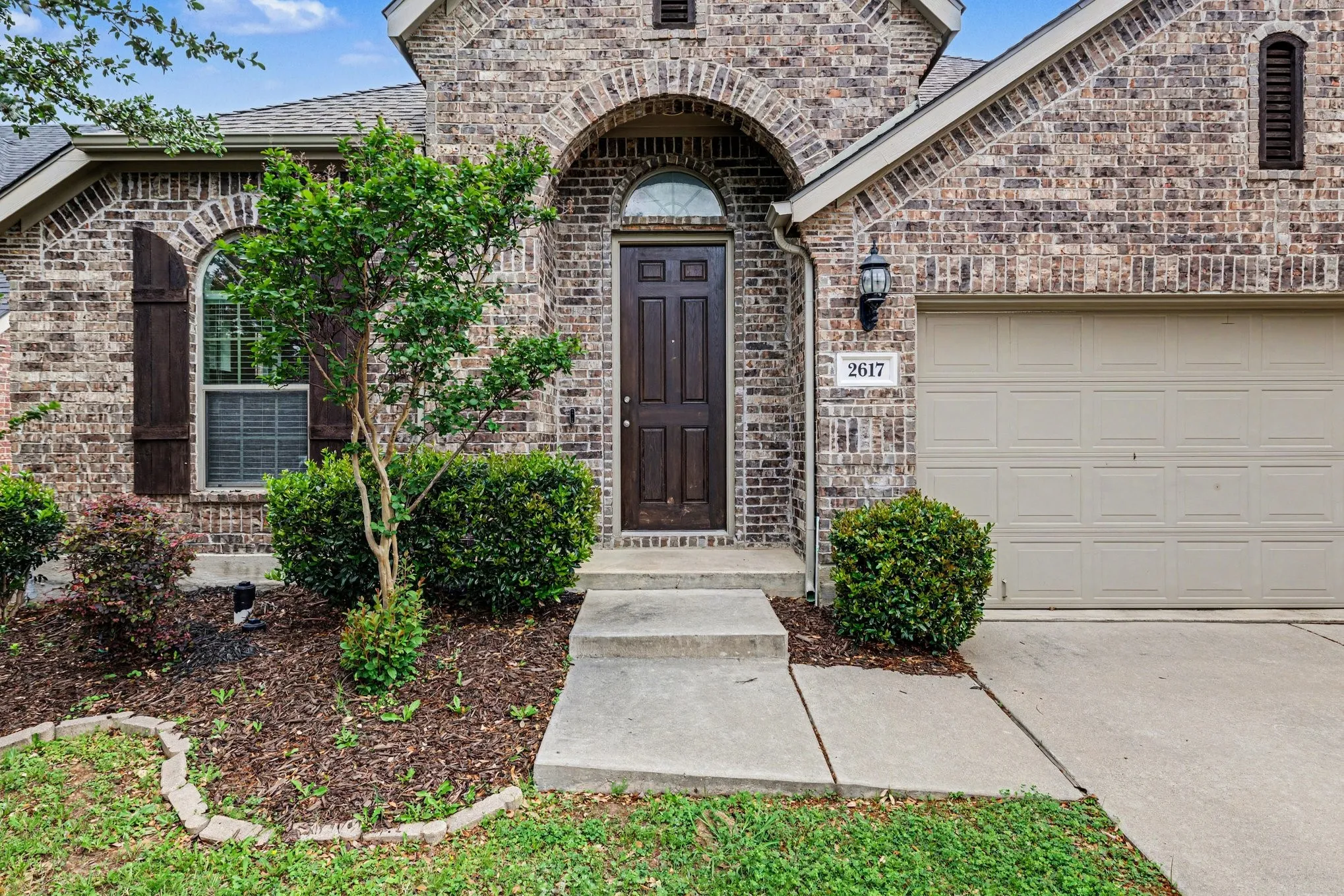 Single Family Residence For Sale in Denton County , 2617 Annamarie Drive, Little Elm, Texas 75068, 4 Bedroom, 2 Bathroom, 2 Garage spaces, 2,021 Sqft, built in 2014, mls#21257418, Real Estate Agent in Little Elm, Homes For Sale in Denton county, Homes For Sale in Little Elm, Realtor in Little Elm Texas, Real Estate Brokerage Independent Realty Texas, Luminita Cordes Realtor