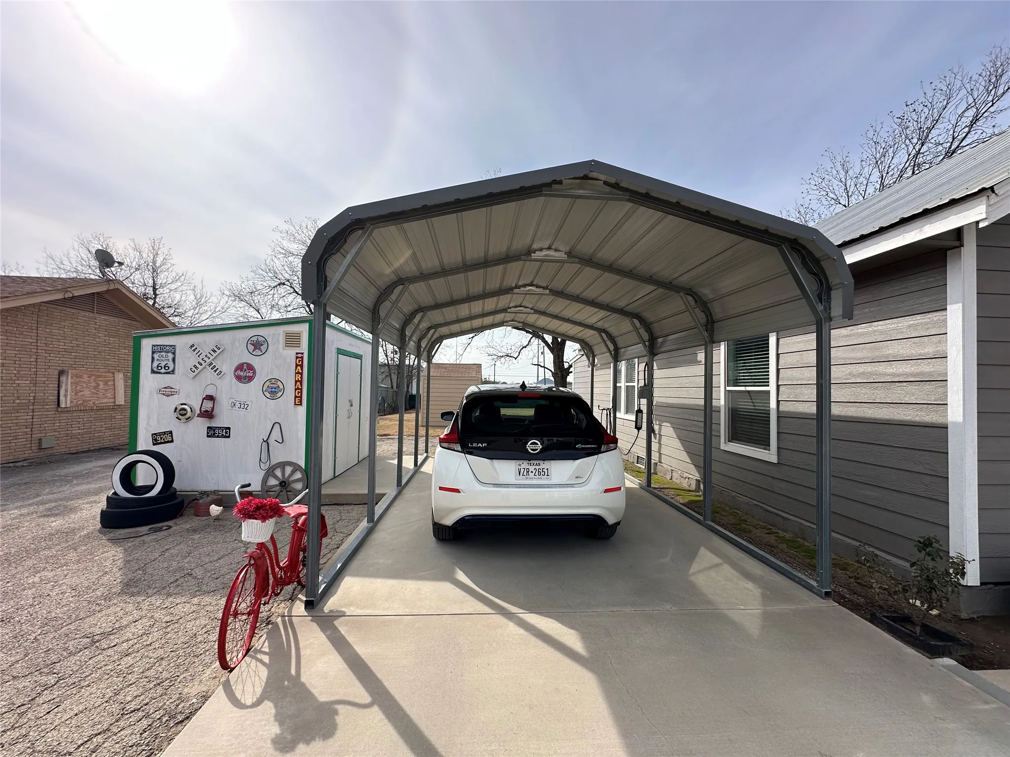 Single Family Residence For Sale in Comanche County , 506 W Grand Avenue, Comanche, Texas 76442, 2 Bedroom, 1 Bathroom, Garage spaces, 988 Sqft, built in 1940, Preowned, mls#21256702, Real Estate Agent in Comanche, Homes For Sale in Comanche county, Homes For Sale in Comanche, Realtor in Comanche Texas, Real Estate Brokerage Independent Realty Texas, Luminita Cordes Realtor
