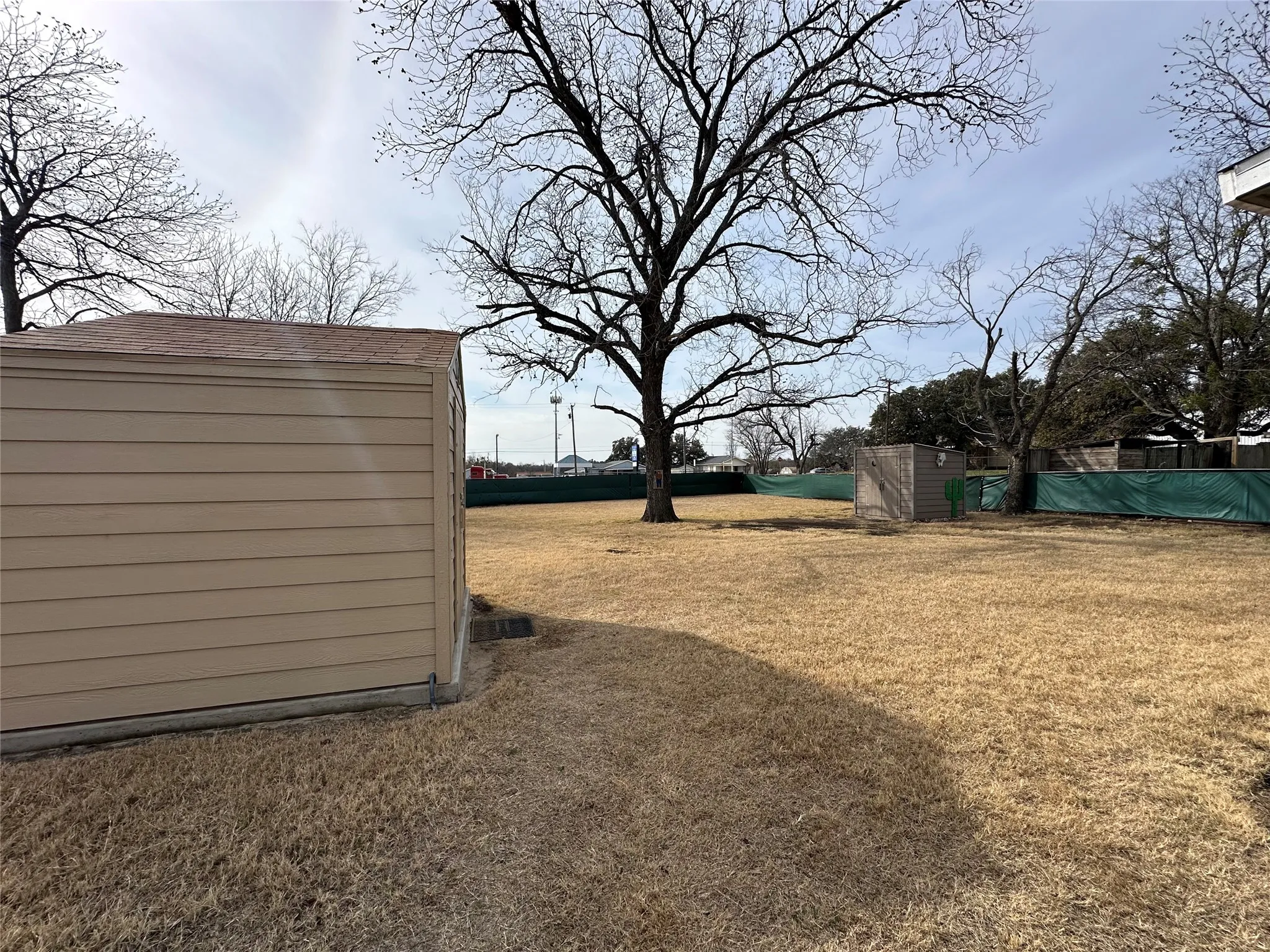 Single Family Residence For Sale in Comanche County , 506 W Grand Avenue, Comanche, Texas 76442, 2 Bedroom, 1 Bathroom, Garage spaces, 988 Sqft, built in 1940, Preowned, mls#21256702, Real Estate Agent in Comanche, Homes For Sale in Comanche county, Homes For Sale in Comanche, Realtor in Comanche Texas, Real Estate Brokerage Independent Realty Texas, Luminita Cordes Realtor
