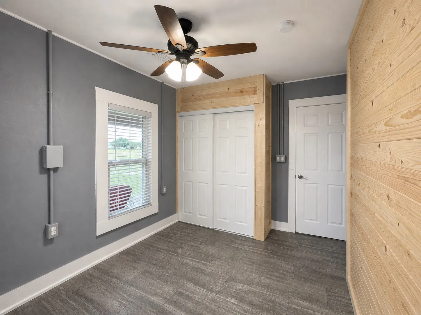 Single Family Residence For Sale in Comanche County , 506 W Grand Avenue, Comanche, Texas 76442, 2 Bedroom, 1 Bathroom, Garage spaces, 988 Sqft, built in 1940, Preowned, mls#21256702, Real Estate Agent in Comanche, Homes For Sale in Comanche county, Homes For Sale in Comanche, Realtor in Comanche Texas, Real Estate Brokerage Independent Realty Texas, Luminita Cordes Realtor
