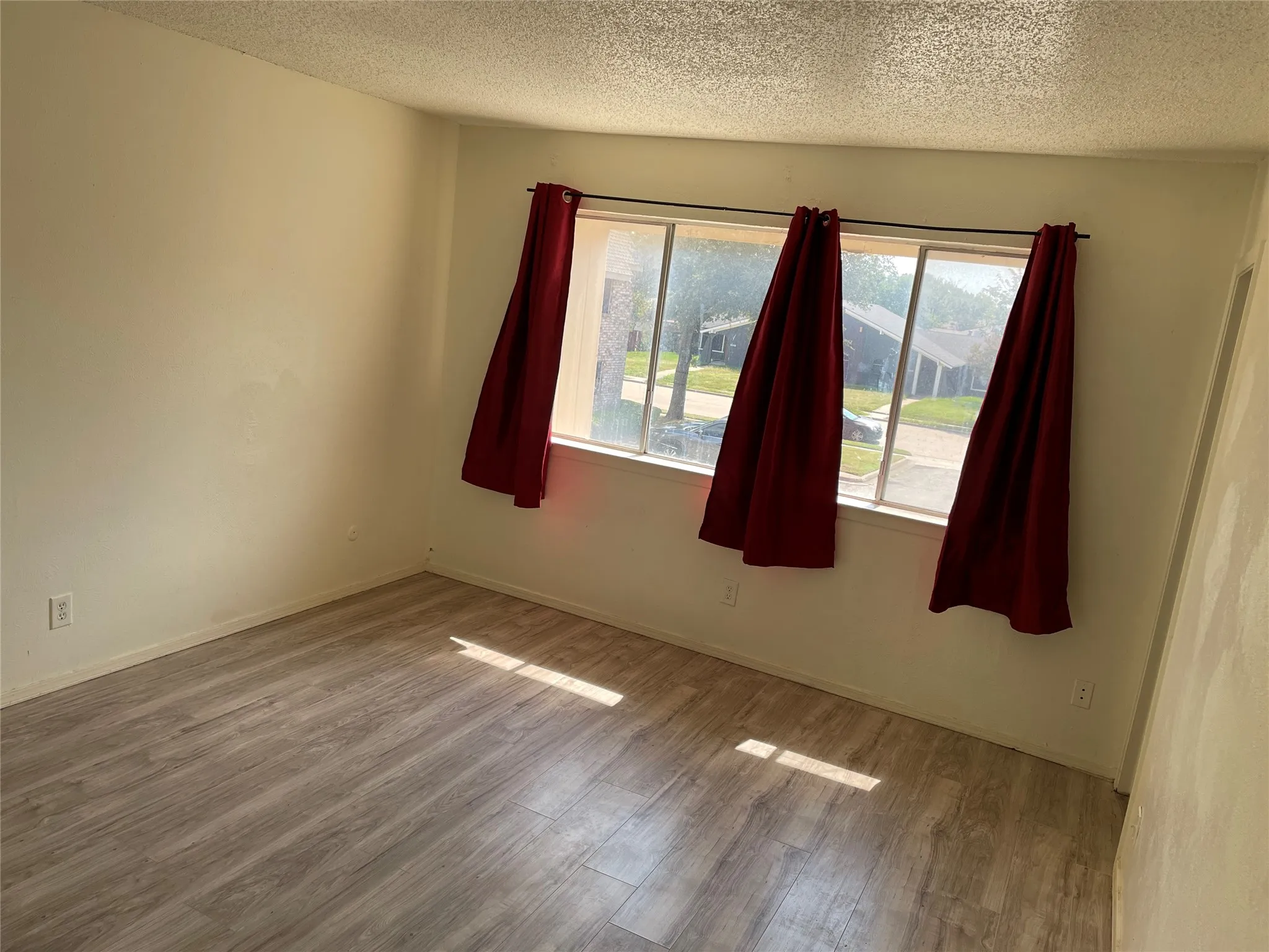 Condominium For Sale in Dallas County , 2313 Trellis Place, Richardson, Texas 75081, 3 Bedrooms, 3 Bathrooms, Garage spaces, 1,314 Sqft, built in 1973, Price $225,000, mls#21251324, Real Estate Agent in Richardson, Homes For Sale in Dallas county, Homes For Sale in Richardson, Realtor in Richardson Texas, Real Estate Brokerage Independent Realty Texas, Luminita Cordes Realtor