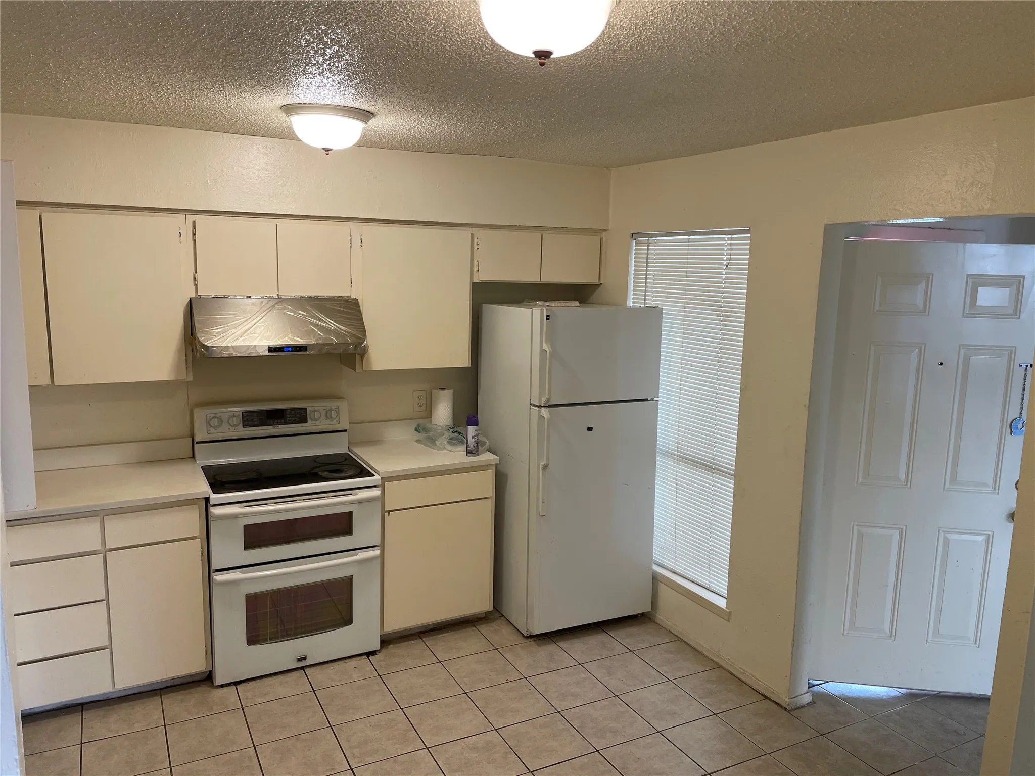Condominium For Sale in Dallas County , 2313 Trellis Place, Richardson, Texas 75081, 3 Bedrooms, 3 Bathrooms, Garage spaces, 1,314 Sqft, built in 1973, Price $225,000, mls#21251324, Real Estate Agent in Richardson, Homes For Sale in Dallas county, Homes For Sale in Richardson, Realtor in Richardson Texas, Real Estate Brokerage Independent Realty Texas, Luminita Cordes Realtor