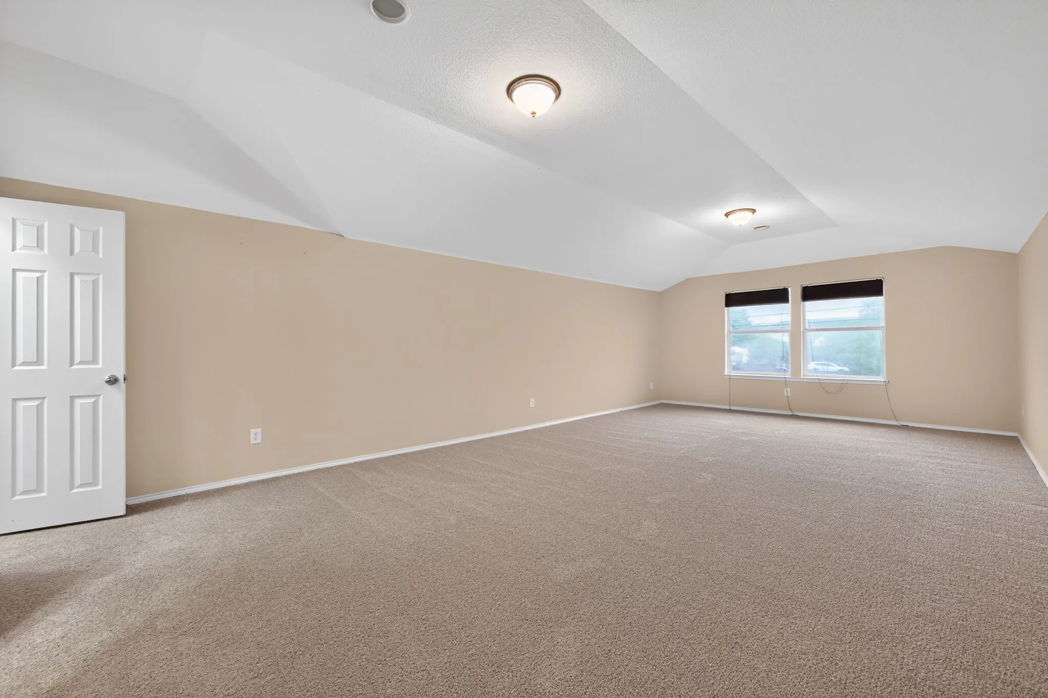 Single Family Residence For Sale in Tarrant County , 6308 Inverness Drive, North Richland Hills, Texas 76180, 3 Bedroom, 3 Bathroom, 3 Garage spaces, 2,841 Sqft, built in 2005, mls#21255128, Real Estate Agent in North Richland Hills, Homes For Sale in Tarrant county, Homes For Sale in North Richland Hills, Realtor in North Richland Hills Texas, Real Estate Brokerage Independent Realty Texas, Luminita Cordes Realtor
