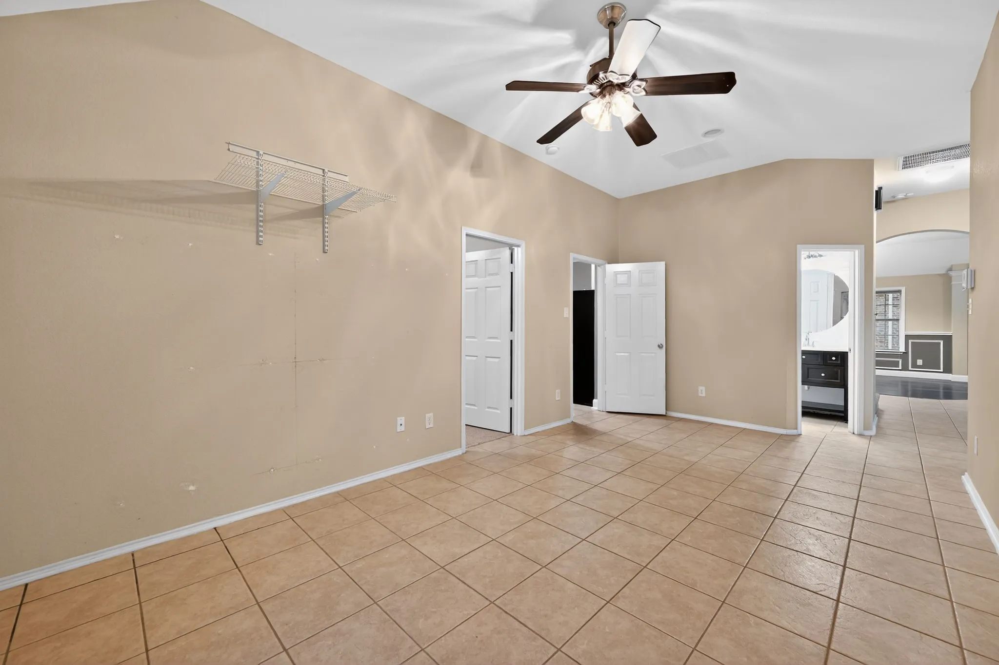 Single Family Residence For Sale in Tarrant County , 6308 Inverness Drive, North Richland Hills, Texas 76180, 3 Bedroom, 3 Bathroom, 3 Garage spaces, 2,841 Sqft, built in 2005, mls#21255128, Real Estate Agent in North Richland Hills, Homes For Sale in Tarrant county, Homes For Sale in North Richland Hills, Realtor in North Richland Hills Texas, Real Estate Brokerage Independent Realty Texas, Luminita Cordes Realtor
