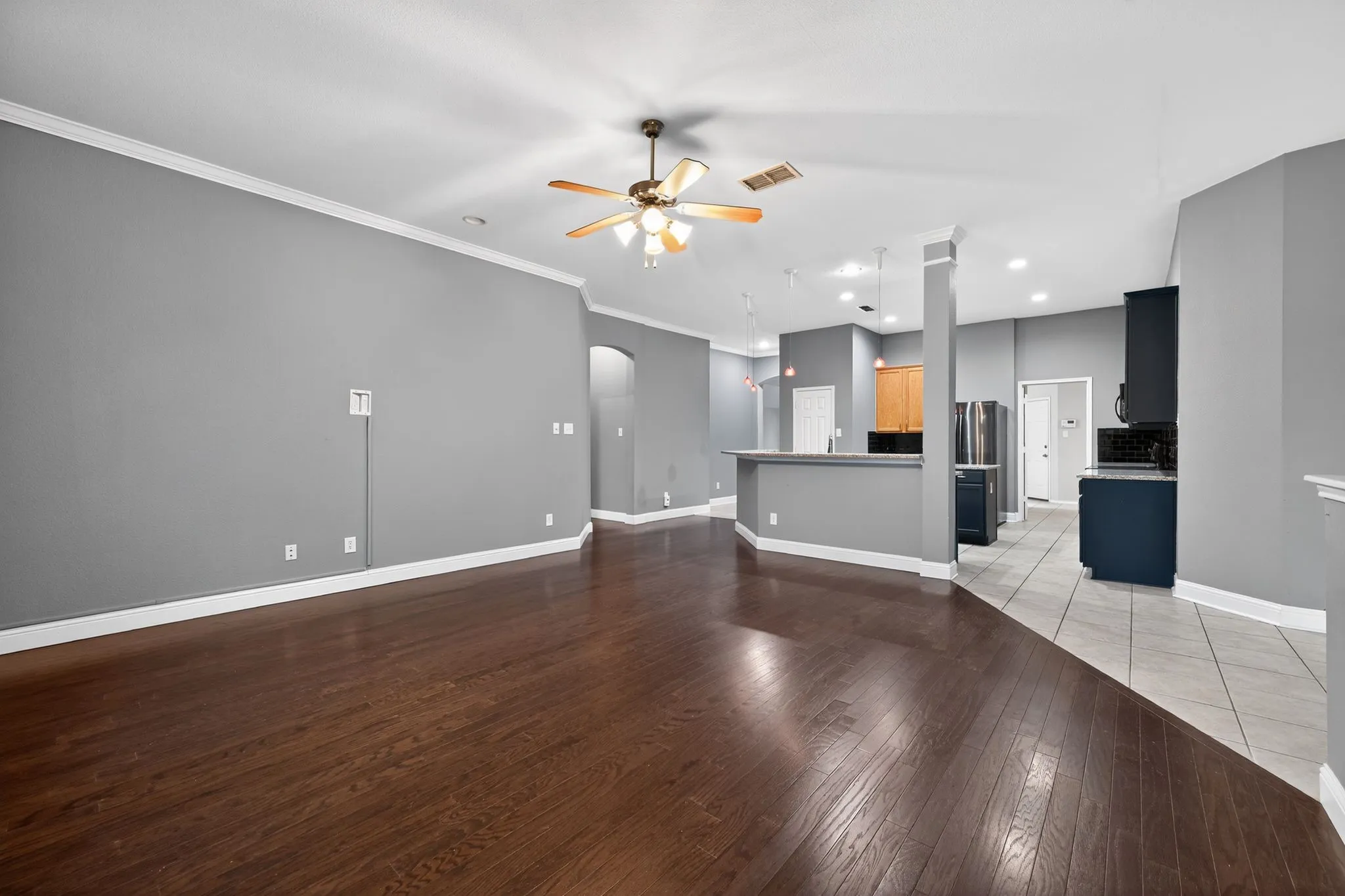 Single Family Residence For Sale in Tarrant County , 6308 Inverness Drive, North Richland Hills, Texas 76180, 3 Bedroom, 3 Bathroom, 3 Garage spaces, 2,841 Sqft, built in 2005, mls#21255128, Real Estate Agent in North Richland Hills, Homes For Sale in Tarrant county, Homes For Sale in North Richland Hills, Realtor in North Richland Hills Texas, Real Estate Brokerage Independent Realty Texas, Luminita Cordes Realtor