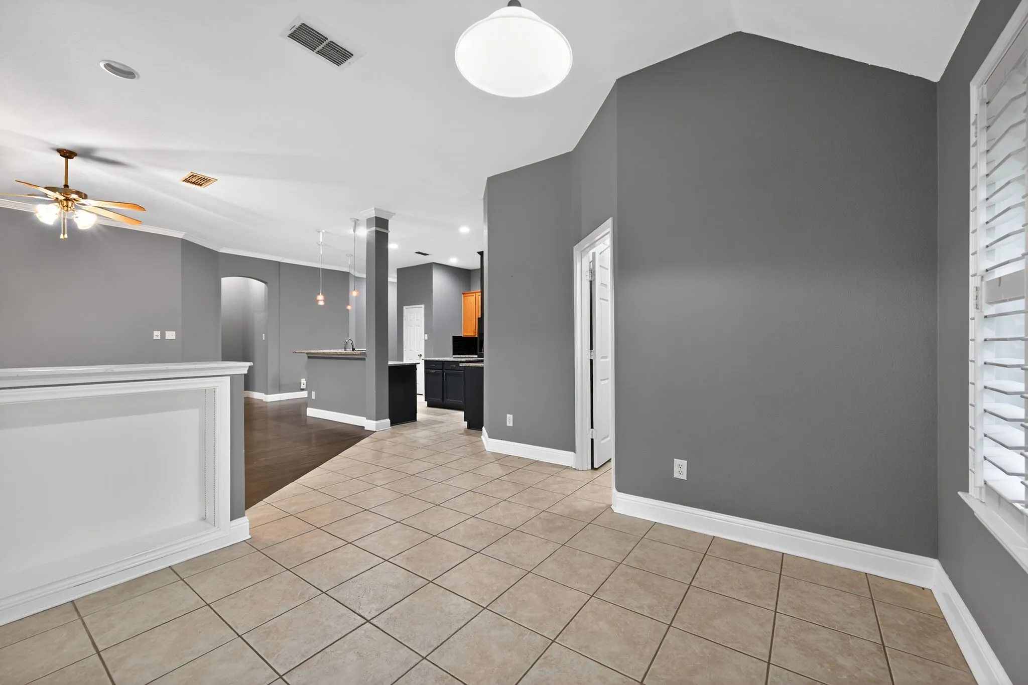 Single Family Residence For Sale in Tarrant County , 6308 Inverness Drive, North Richland Hills, Texas 76180, 3 Bedroom, 3 Bathroom, 3 Garage spaces, 2,841 Sqft, built in 2005, mls#21255128, Real Estate Agent in North Richland Hills, Homes For Sale in Tarrant county, Homes For Sale in North Richland Hills, Realtor in North Richland Hills Texas, Real Estate Brokerage Independent Realty Texas, Luminita Cordes Realtor