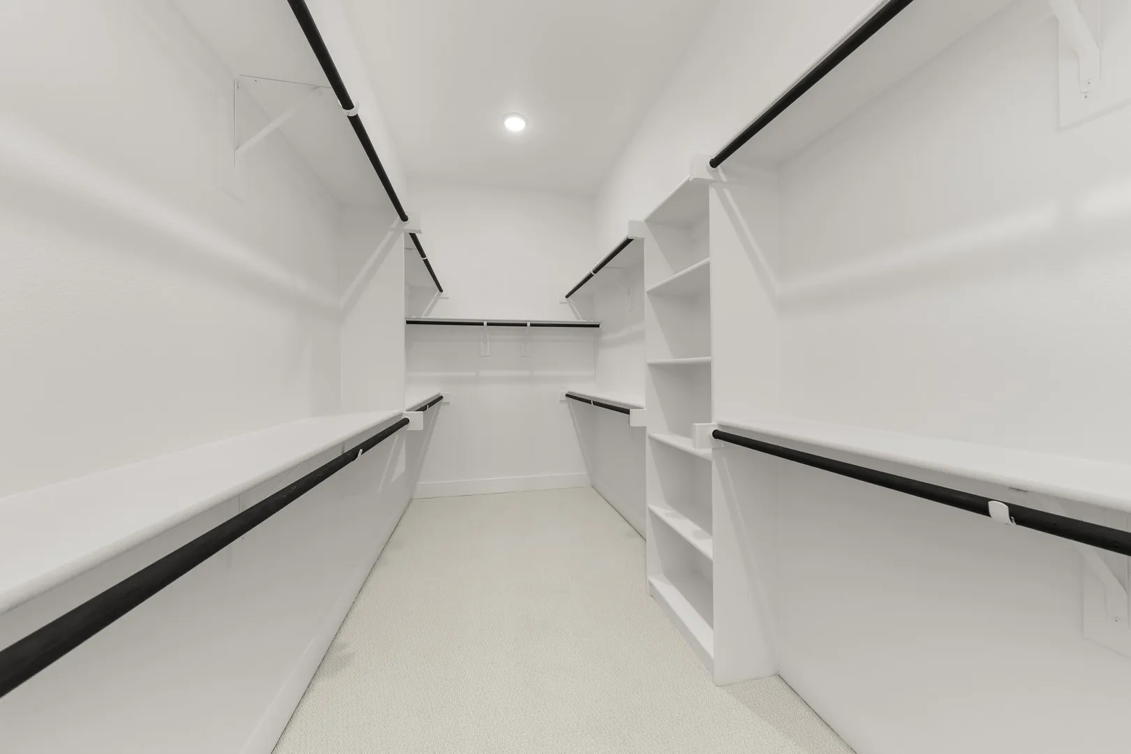 21. 12644 Beaver Creek - Closet