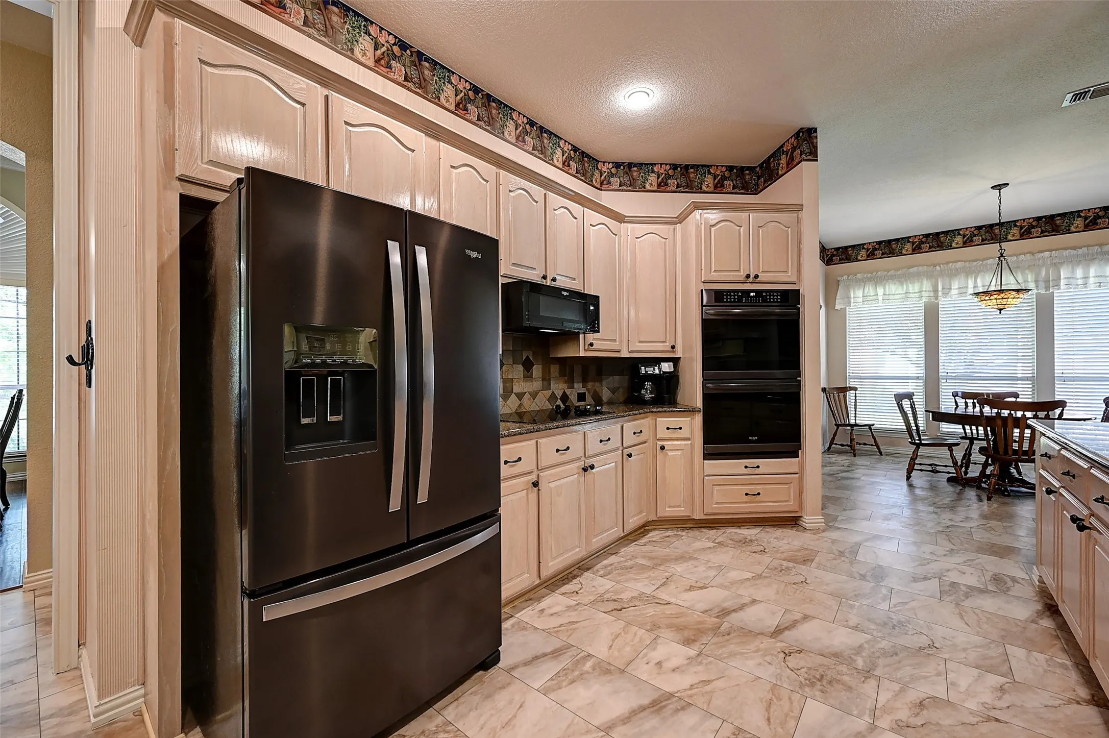 Single Family Residence For Sale in Dallas County , 6608 Barclay Lane, Garland, Texas 75044, 5 Bedrooms, 4 Bathrooms, 2 Garage spaces, 3,719 Sqft, built in 1996, Preowned, Price $690,000, mls#21244426, Real Estate Agent in Garland, Homes For Sale in Dallas county, Homes For Sale in Garland, Realtor in Garland Texas, Real Estate Brokerage Independent Realty Texas, Luminita Cordes Realtor