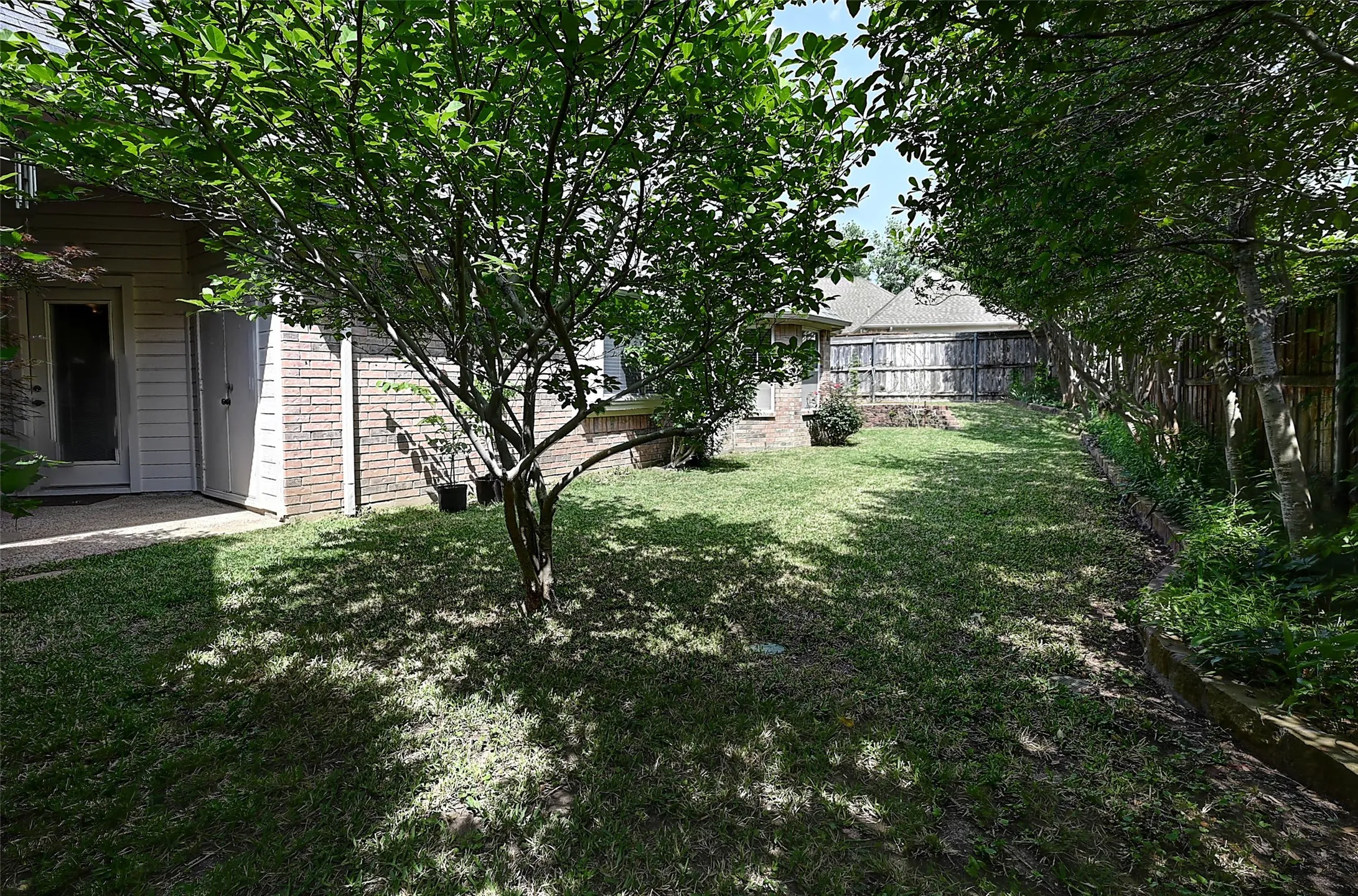 Single Family Residence For Sale in Dallas County , 6608 Barclay Lane, Garland, Texas 75044, 5 Bedrooms, 4 Bathrooms, 2 Garage spaces, 3,719 Sqft, built in 1996, Preowned, Price $690,000, mls#21244426, Real Estate Agent in Garland, Homes For Sale in Dallas county, Homes For Sale in Garland, Realtor in Garland Texas, Real Estate Brokerage Independent Realty Texas, Luminita Cordes Realtor