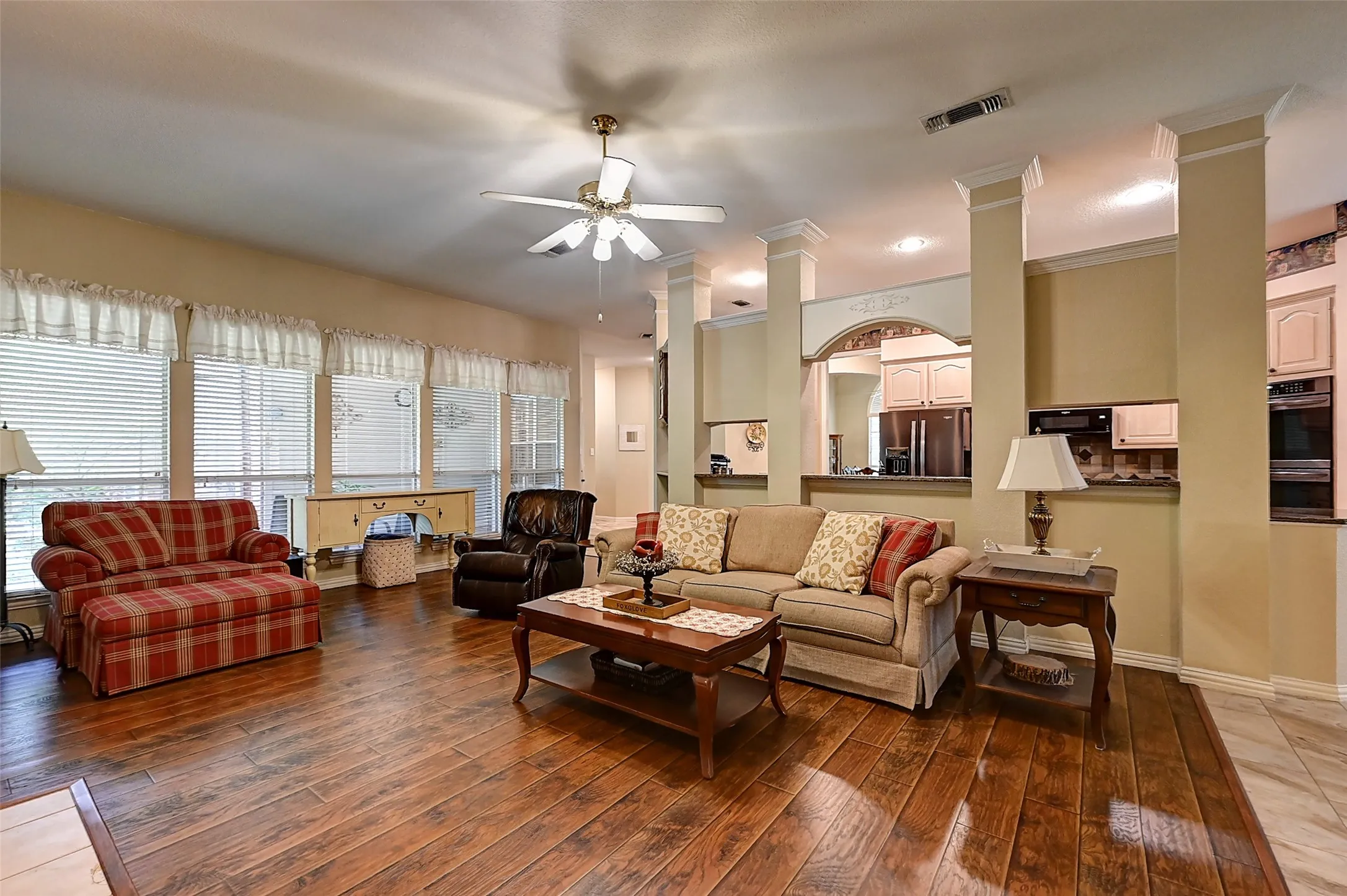 Single Family Residence For Sale in Dallas County , 6608 Barclay Lane, Garland, Texas 75044, 5 Bedrooms, 4 Bathrooms, 2 Garage spaces, 3,719 Sqft, built in 1996, Preowned, Price $690,000, mls#21244426, Real Estate Agent in Garland, Homes For Sale in Dallas county, Homes For Sale in Garland, Realtor in Garland Texas, Real Estate Brokerage Independent Realty Texas, Luminita Cordes Realtor