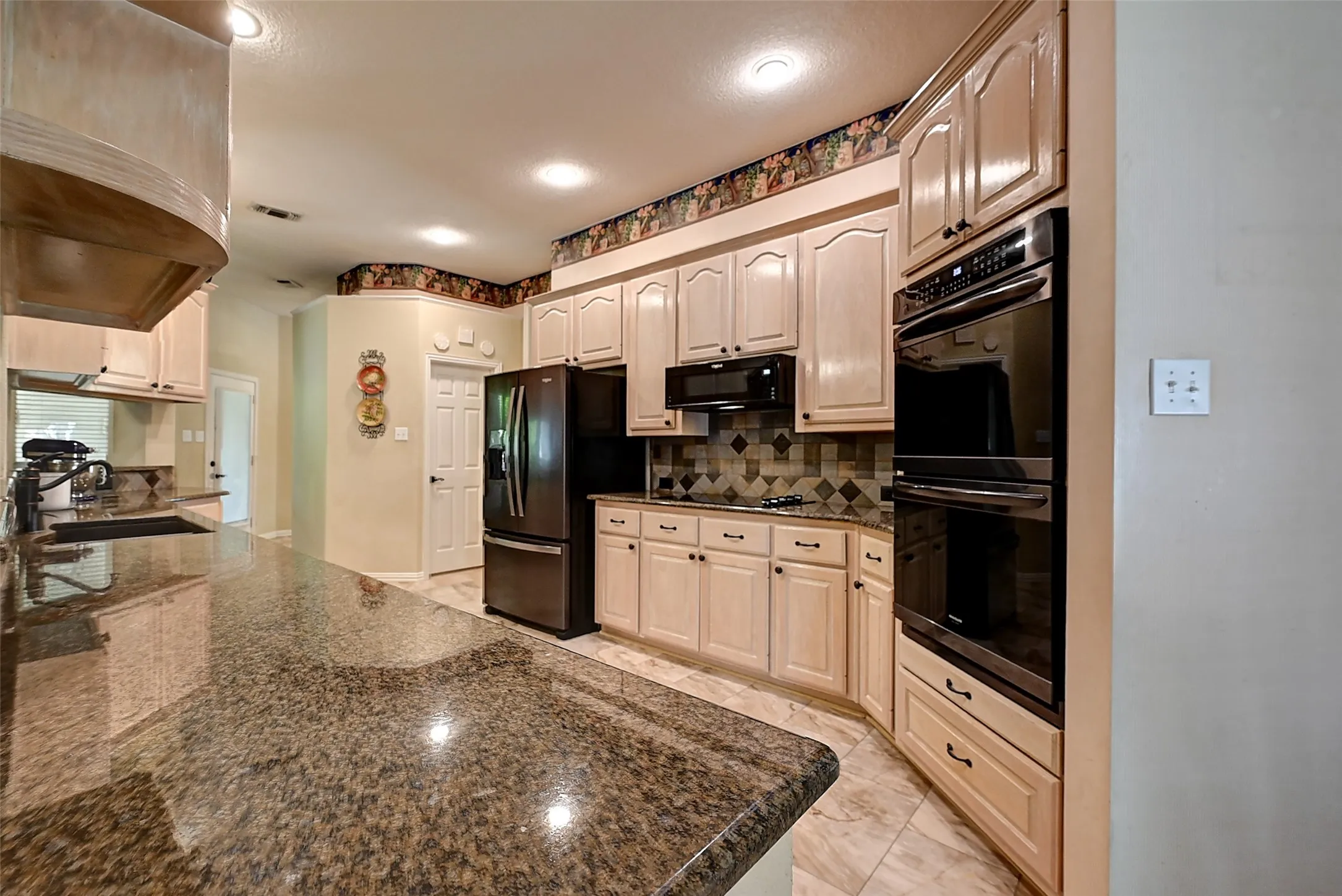 Single Family Residence For Sale in Dallas County , 6608 Barclay Lane, Garland, Texas 75044, 5 Bedrooms, 4 Bathrooms, 2 Garage spaces, 3,719 Sqft, built in 1996, Preowned, Price $690,000, mls#21244426, Real Estate Agent in Garland, Homes For Sale in Dallas county, Homes For Sale in Garland, Realtor in Garland Texas, Real Estate Brokerage Independent Realty Texas, Luminita Cordes Realtor