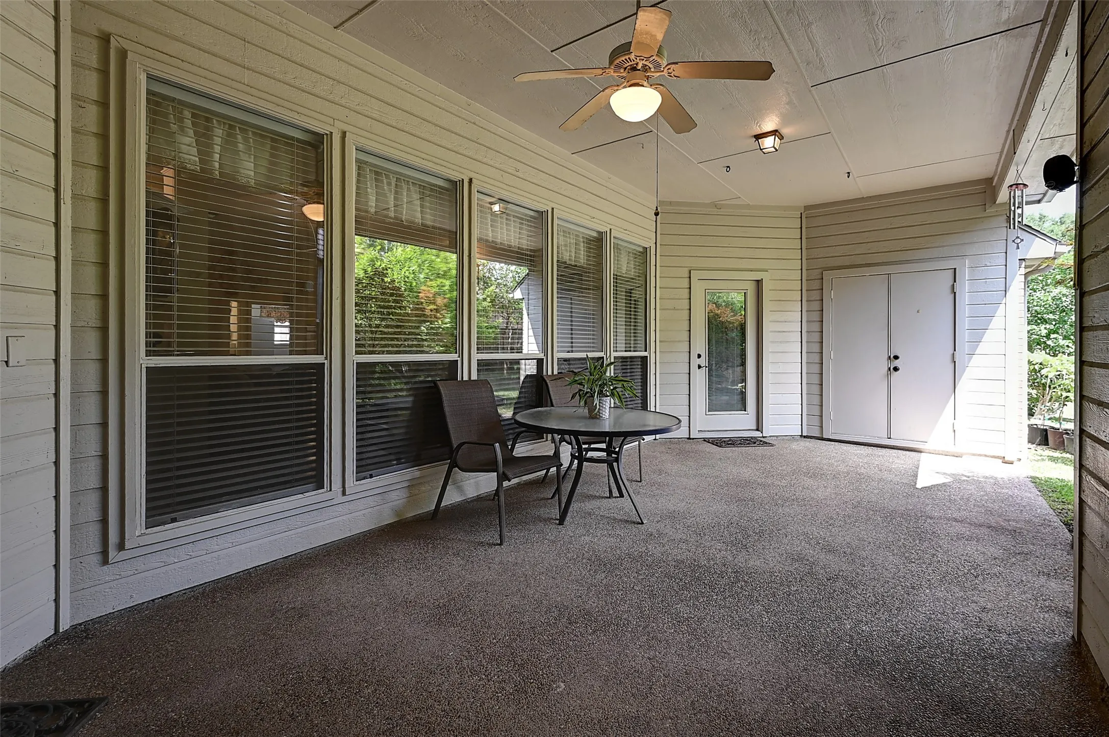 Single Family Residence For Sale in Dallas County , 6608 Barclay Lane, Garland, Texas 75044, 5 Bedrooms, 4 Bathrooms, 2 Garage spaces, 3,719 Sqft, built in 1996, Preowned, Price $690,000, mls#21244426, Real Estate Agent in Garland, Homes For Sale in Dallas county, Homes For Sale in Garland, Realtor in Garland Texas, Real Estate Brokerage Independent Realty Texas, Luminita Cordes Realtor