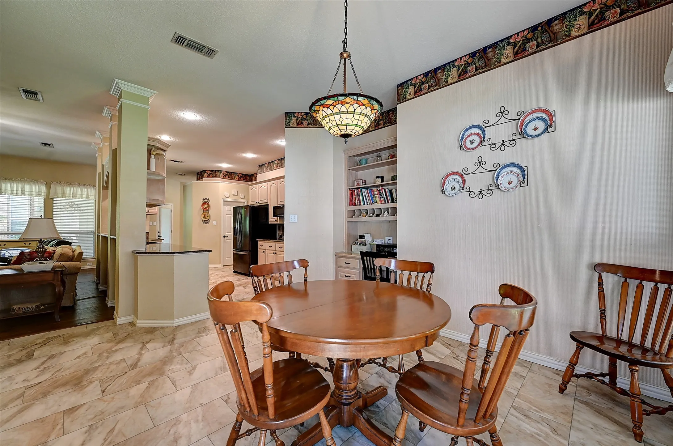Single Family Residence For Sale in Dallas County , 6608 Barclay Lane, Garland, Texas 75044, 5 Bedrooms, 4 Bathrooms, 2 Garage spaces, 3,719 Sqft, built in 1996, Preowned, Price $690,000, mls#21244426, Real Estate Agent in Garland, Homes For Sale in Dallas county, Homes For Sale in Garland, Realtor in Garland Texas, Real Estate Brokerage Independent Realty Texas, Luminita Cordes Realtor