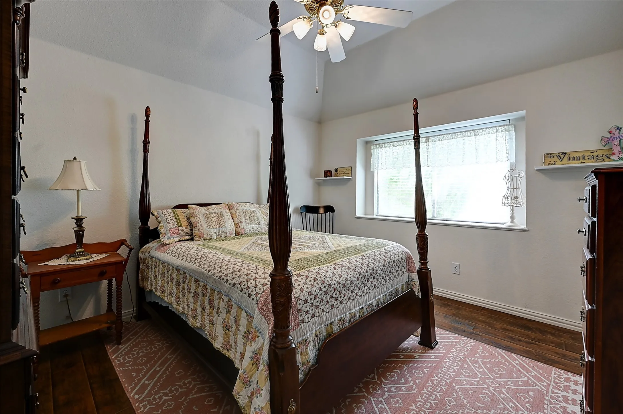 Single Family Residence For Sale in Dallas County , 6608 Barclay Lane, Garland, Texas 75044, 5 Bedrooms, 4 Bathrooms, 2 Garage spaces, 3,719 Sqft, built in 1996, Preowned, Price $690,000, mls#21244426, Real Estate Agent in Garland, Homes For Sale in Dallas county, Homes For Sale in Garland, Realtor in Garland Texas, Real Estate Brokerage Independent Realty Texas, Luminita Cordes Realtor