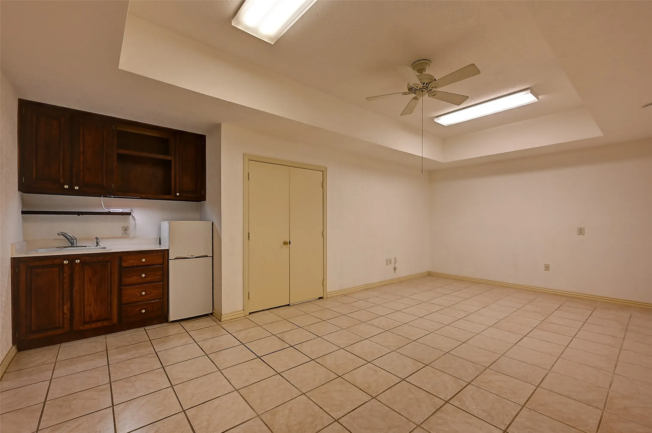Single Family Residence For Sale in Dallas County , 6608 Barclay Lane, Garland, Texas 75044, 5 Bedrooms, 4 Bathrooms, 2 Garage spaces, 3,719 Sqft, built in 1996, Preowned, Price $690,000, mls#21244426, Real Estate Agent in Garland, Homes For Sale in Dallas county, Homes For Sale in Garland, Realtor in Garland Texas, Real Estate Brokerage Independent Realty Texas, Luminita Cordes Realtor