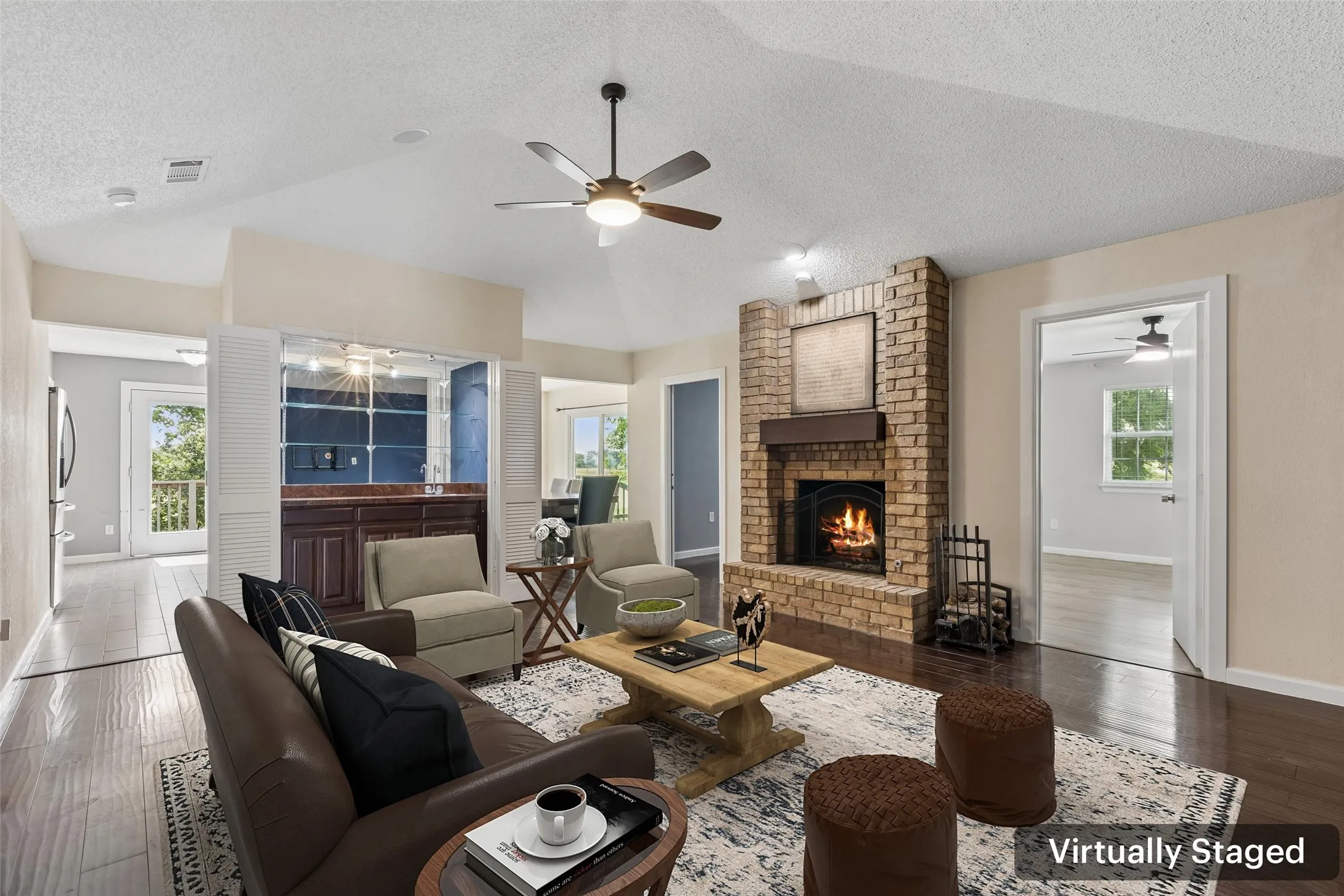 Single Family Residence For Sale in Dallas County , 801 Country Club Place, Grand Prairie, Texas 75052, 3 Bedroom, 2 Bathroom, 2 Garage spaces, 1,772 Sqft, built in 1983, mls#21257616, Real Estate Agent in Grand Prairie, Homes For Sale in Dallas county, Homes For Sale in Grand Prairie, Realtor in Grand Prairie Texas, Real Estate Brokerage Independent Realty Texas, Luminita Cordes Realtor