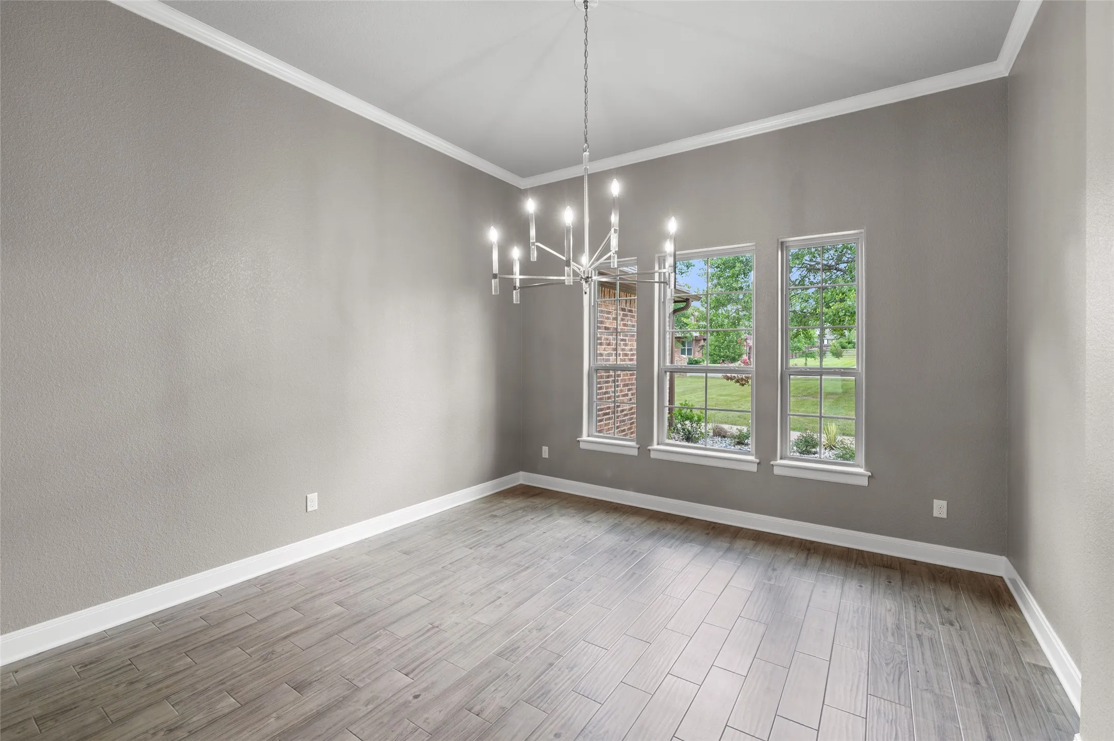 Single Family Residence For Sale in Wood County , 189 County Road 2321, Mineola, Texas 75773, 4 Bedrooms, 2 Bathrooms, 2 Garage spaces, 2,300 Sqft, built in 2015, Price $460,000, mls#21256521, Real Estate Agent in Mineola, Homes For Sale in Wood county, Homes For Sale in Mineola, Realtor in Mineola Texas, Real Estate Brokerage Independent Realty Texas, Luminita Cordes Realtor