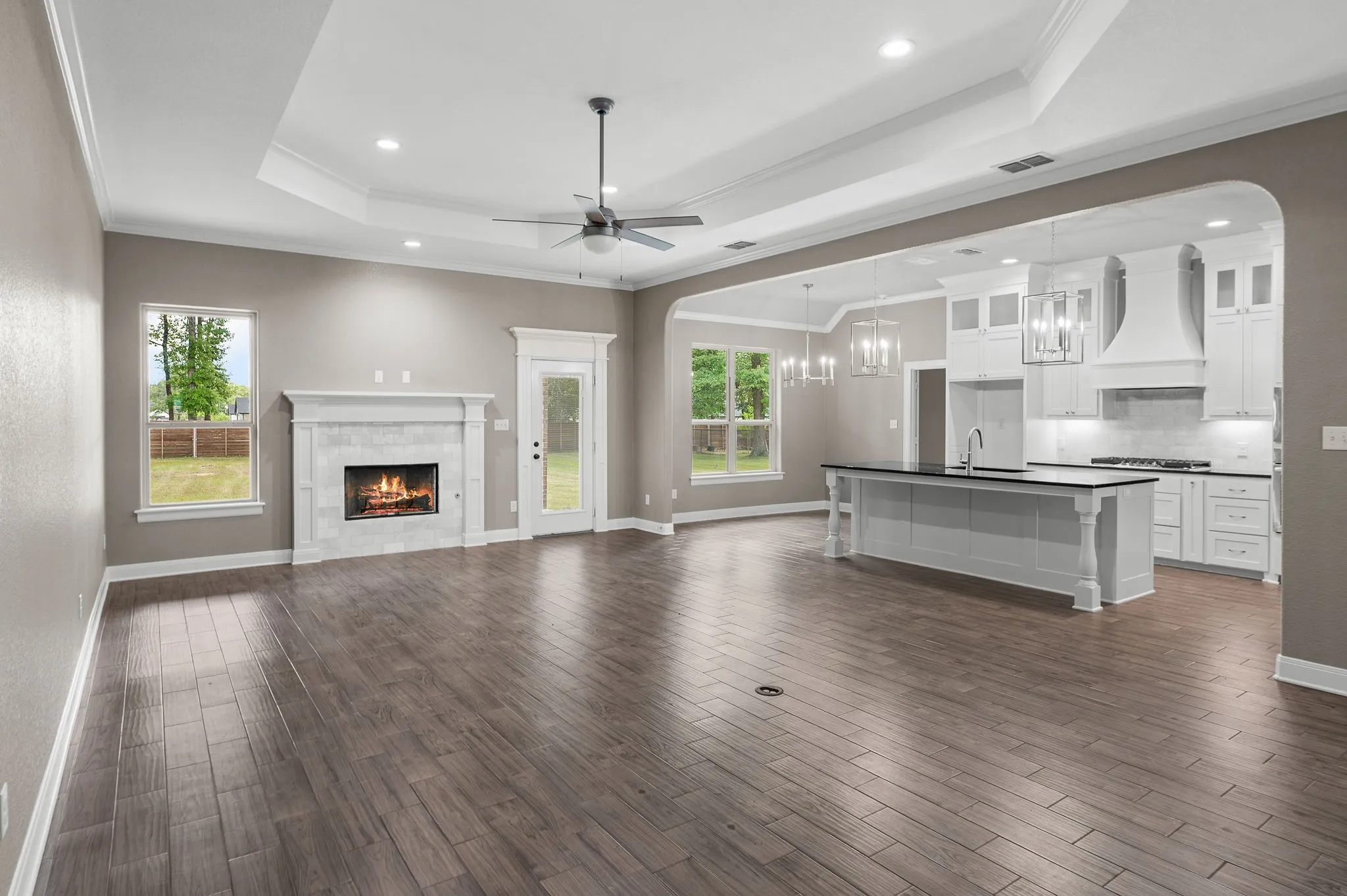 Single Family Residence For Sale in Wood County , 189 County Road 2321, Mineola, Texas 75773, 4 Bedrooms, 2 Bathrooms, 2 Garage spaces, 2,300 Sqft, built in 2015, Price $460,000, mls#21256521, Real Estate Agent in Mineola, Homes For Sale in Wood county, Homes For Sale in Mineola, Realtor in Mineola Texas, Real Estate Brokerage Independent Realty Texas, Luminita Cordes Realtor