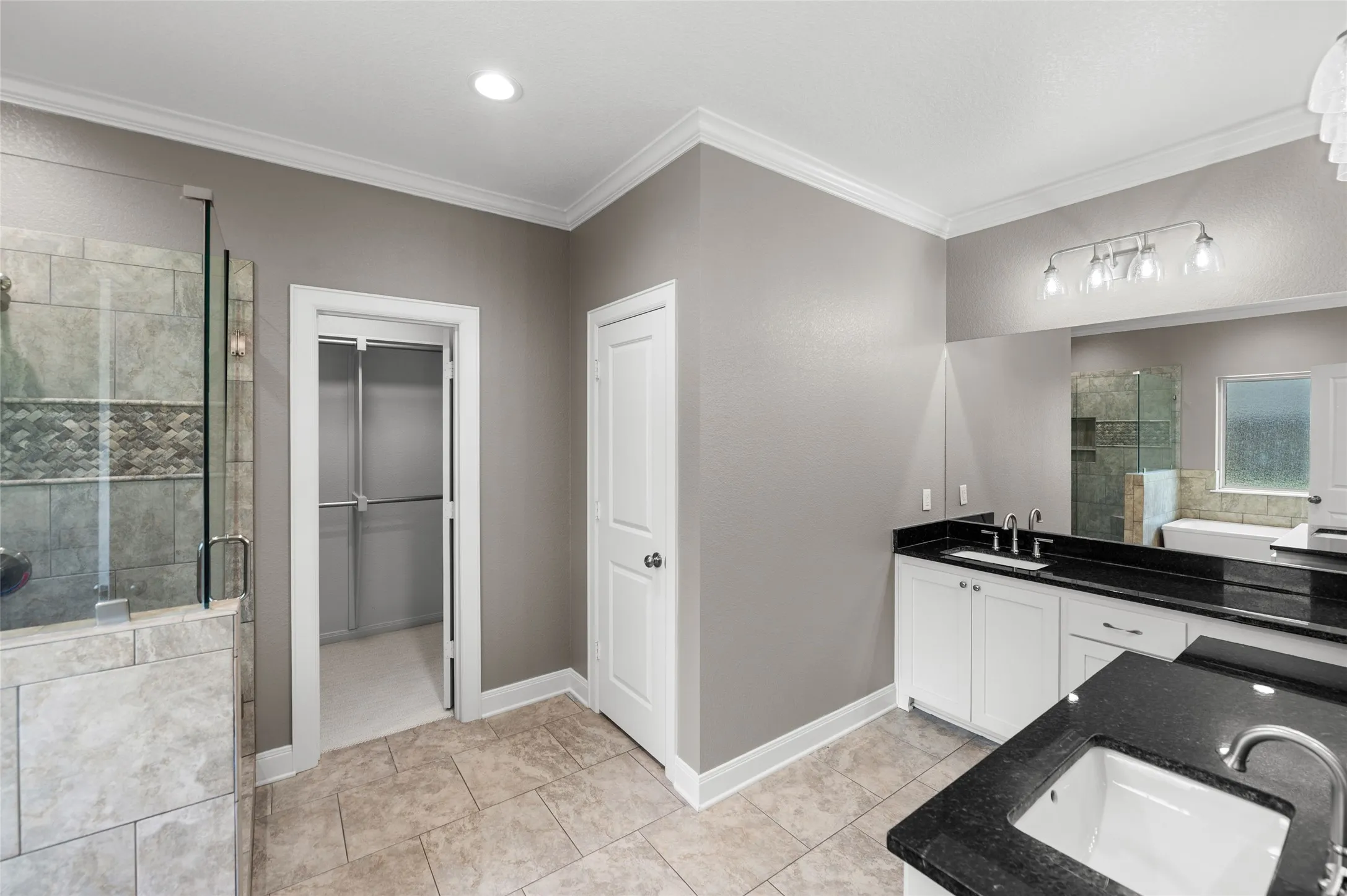 Single Family Residence For Sale in Wood County , 189 County Road 2321, Mineola, Texas 75773, 4 Bedrooms, 2 Bathrooms, 2 Garage spaces, 2,300 Sqft, built in 2015, Price $460,000, mls#21256521, Real Estate Agent in Mineola, Homes For Sale in Wood county, Homes For Sale in Mineola, Realtor in Mineola Texas, Real Estate Brokerage Independent Realty Texas, Luminita Cordes Realtor
