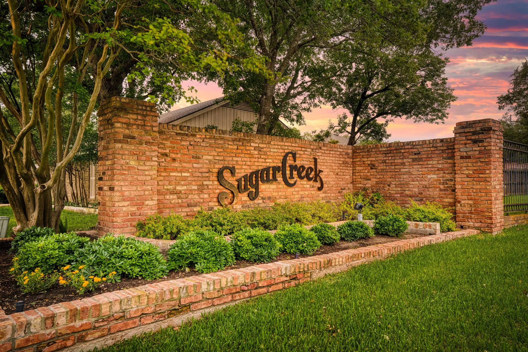Single Family Residence For Sale in Mc Lennan County , 80 Sugar Creek Place, Woodway, Texas 76712, 3 Bedroom, 3 Bathroom, 2 Garage spaces, 2,816 Sqft, built in 1990, mls#21256517, Real Estate Agent in Woodway, Homes For Sale in Mc Lennan county, Homes For Sale in Woodway, Realtor in Woodway Texas, Real Estate Brokerage Independent Realty Texas, Luminita Cordes Realtor